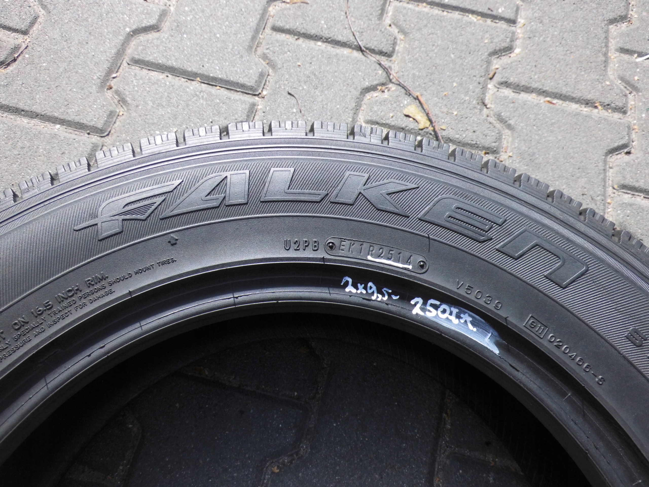 OPONY FALKEN LANDAIR/SL 175/80 16'' 91Q ZIMA Szerokość opony 175 mm