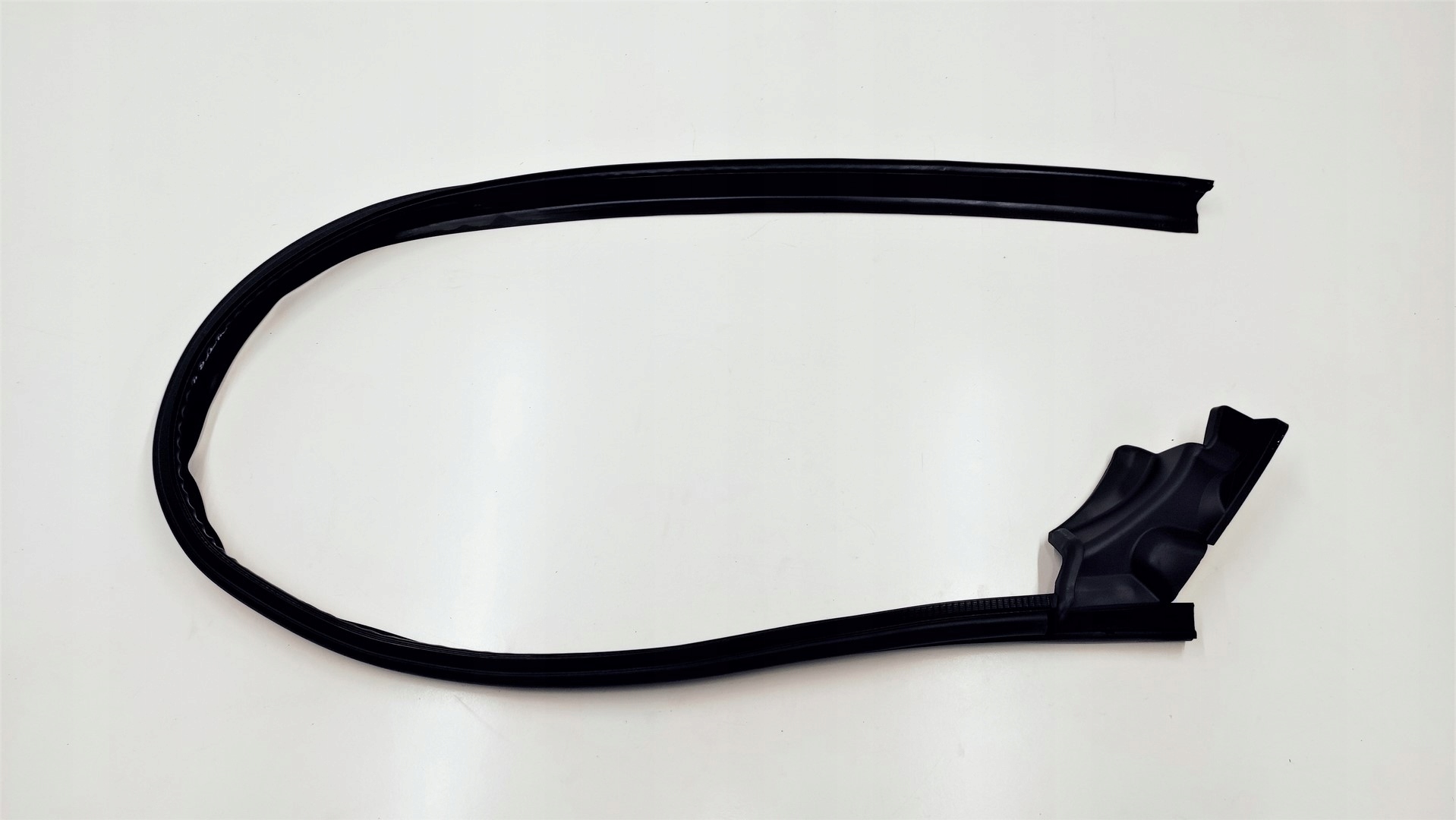 USZCZELKA DACHOWA DACHU LEWA DACIA DUSTER II