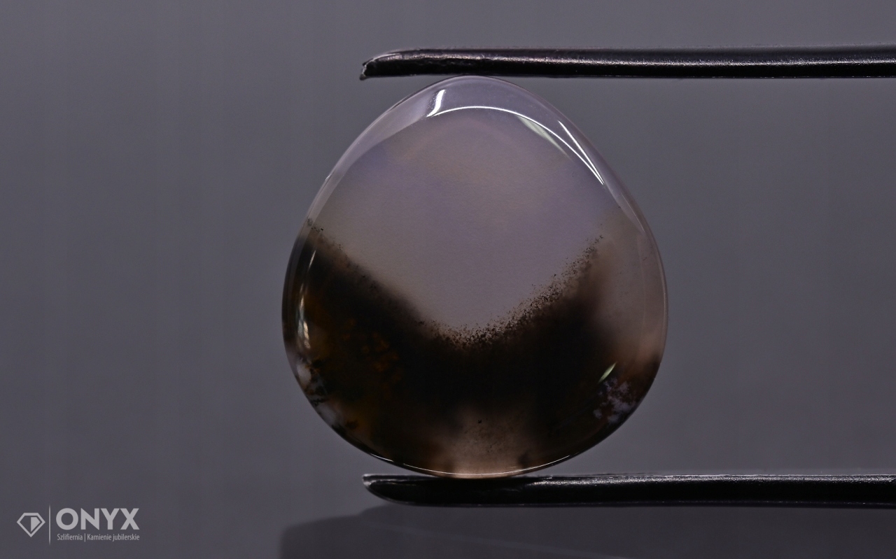 Dendritový achát z Kazachstánu mělký slzný 17,5x17