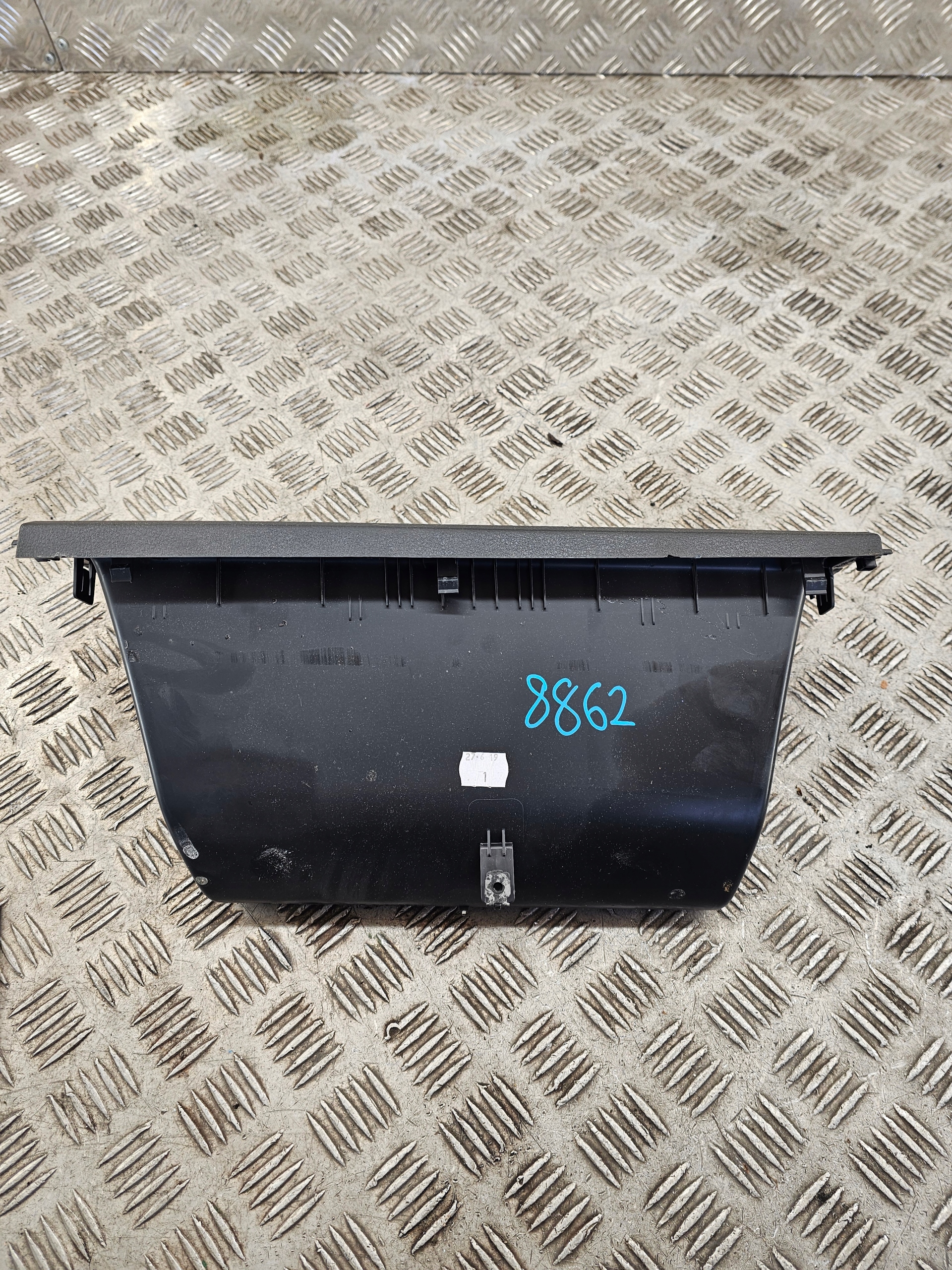 Handschuhfach Armaturenbrett VW T6 7E1857095Q