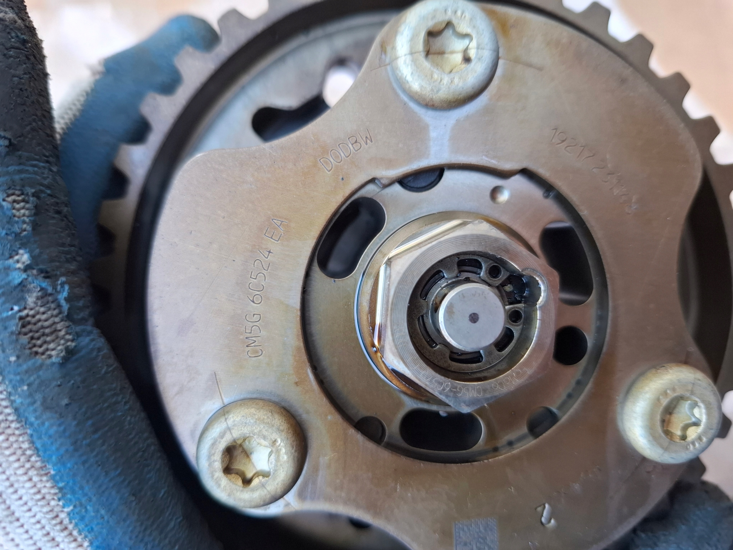 FORD FOCUS MK3 LIFT 1.0 Arbre à cames SSACY 6A266