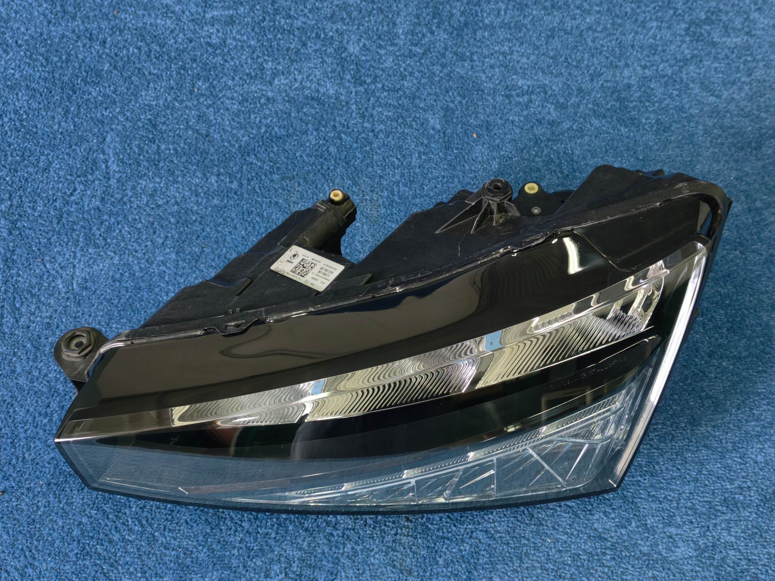 SKODA SCALA REFLEKTOR light left front H7 + LED LADNA original 657941015