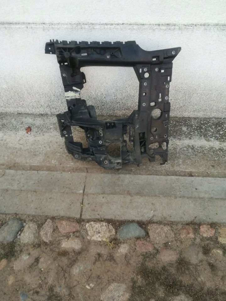 RENAULT RANGE GAMA T ОКУЛЯР КРІПЛЕННЯ ЛАМПИ ПРАВЕ