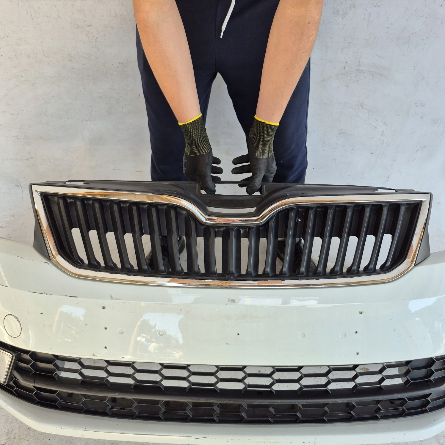 SKODA RAPID 12-17 bumper front front washer