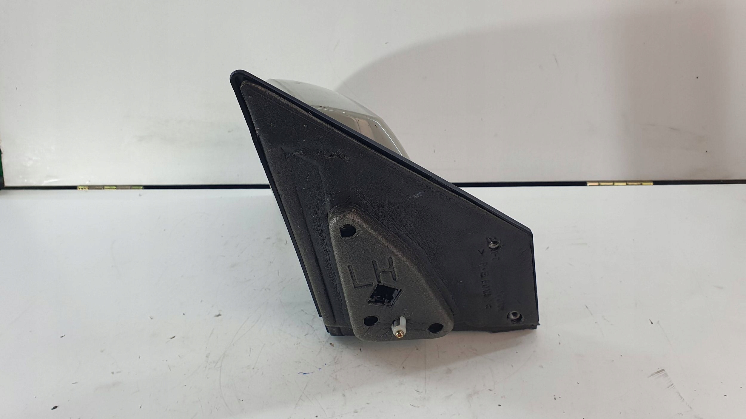 KIA Carens 2 II 02-06 left mirror 5pin