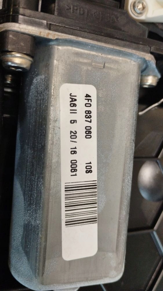 Audi A8 S8 D4 4H Dociag door right front 4F0837060