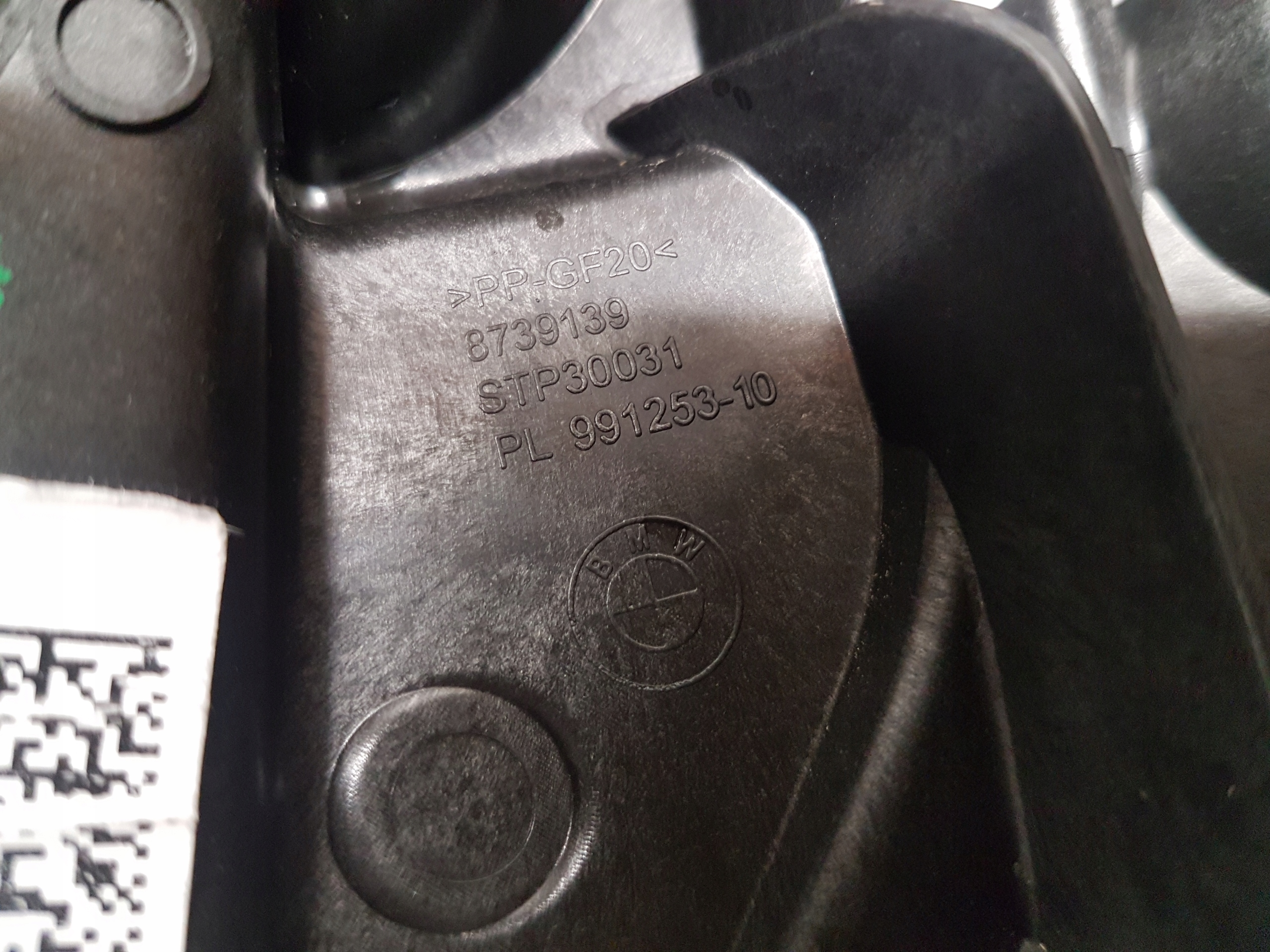 bumper bracket left rear part BMW 2 U06 8739139