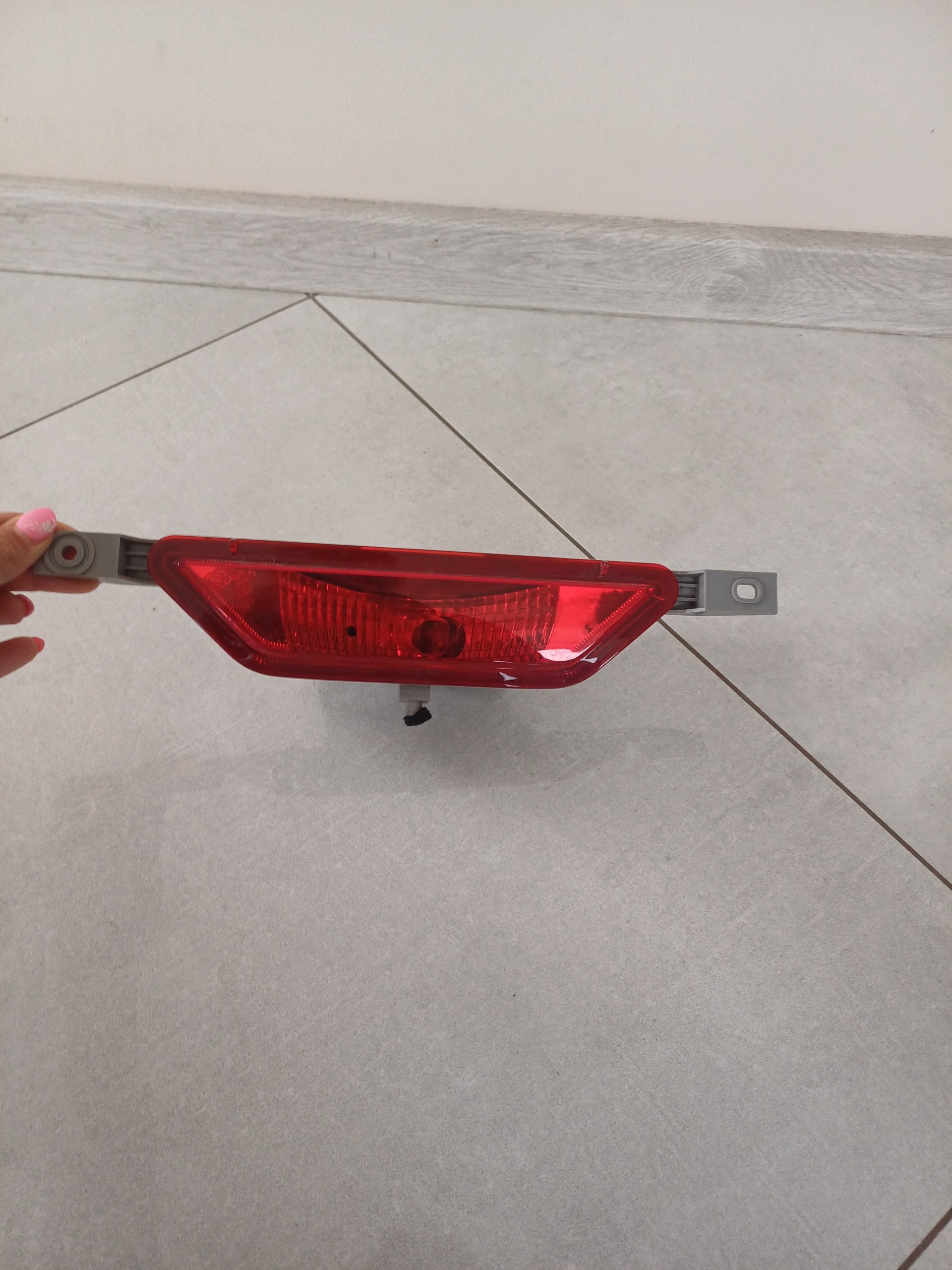 light PRZECIWMGIELNE bonnet rear part DACIA SPRING 265803356R