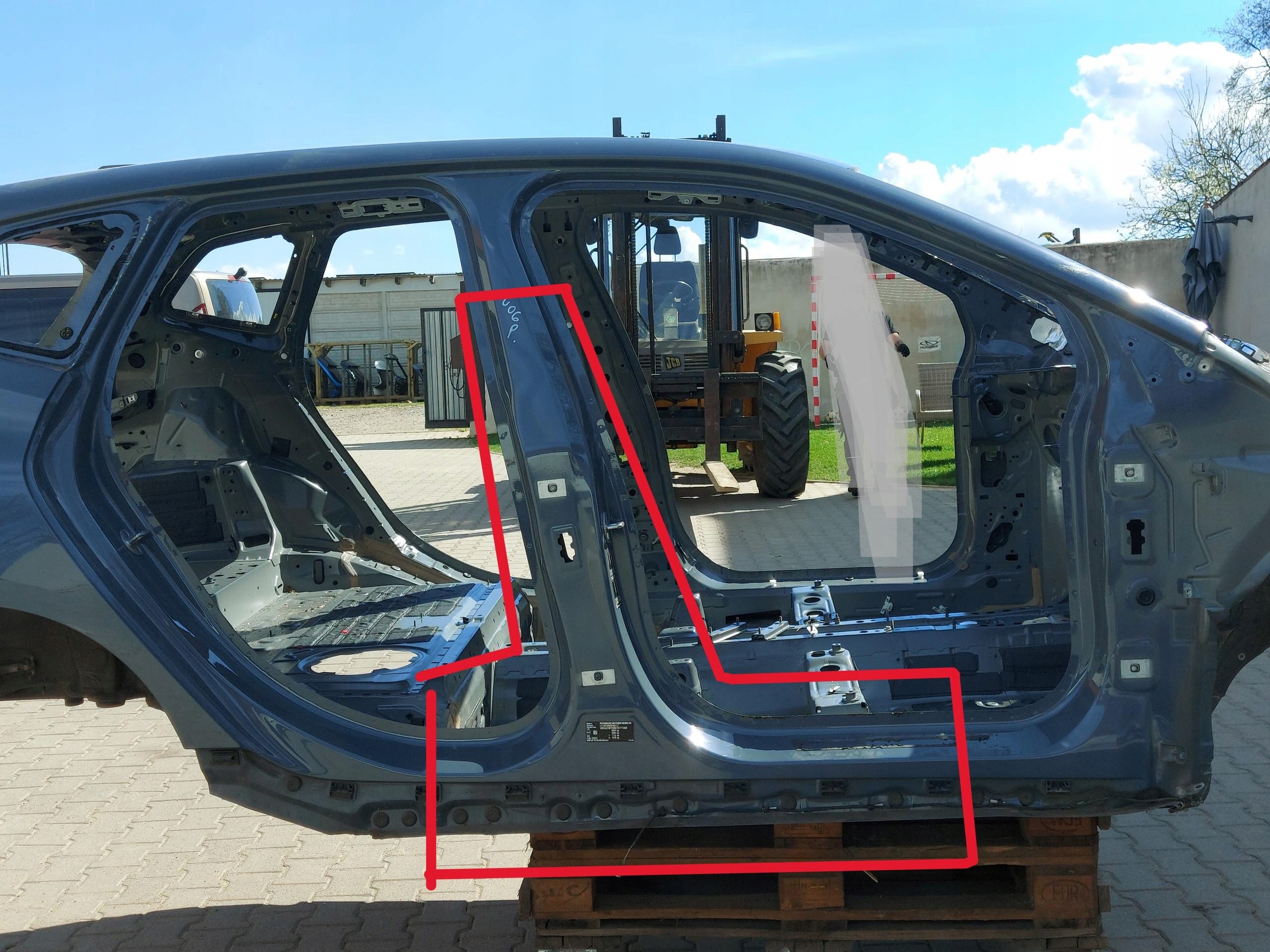 BMW U06 220d Säule mitte rechts