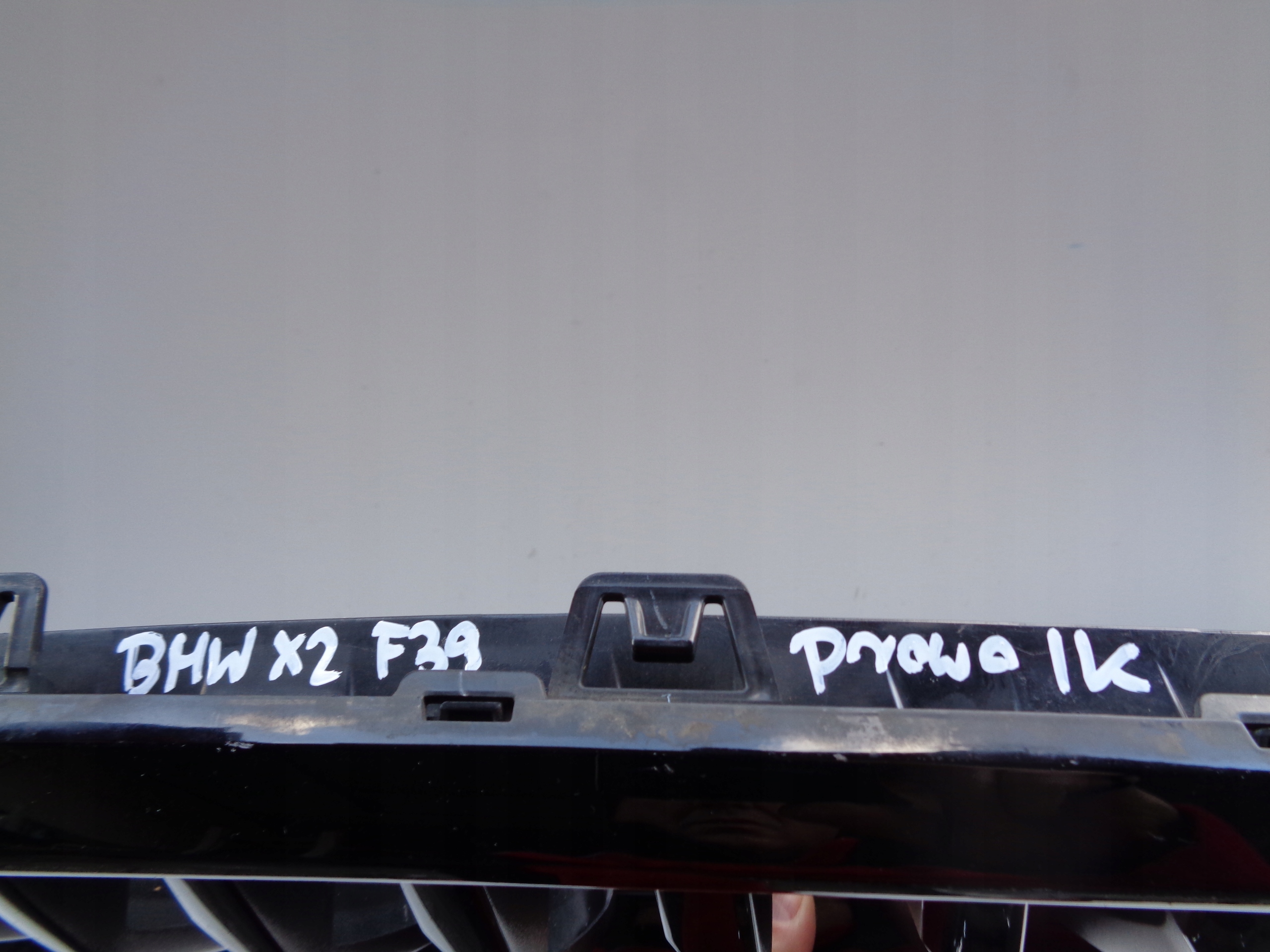 maska bubreg desna BMW X2 F39 18