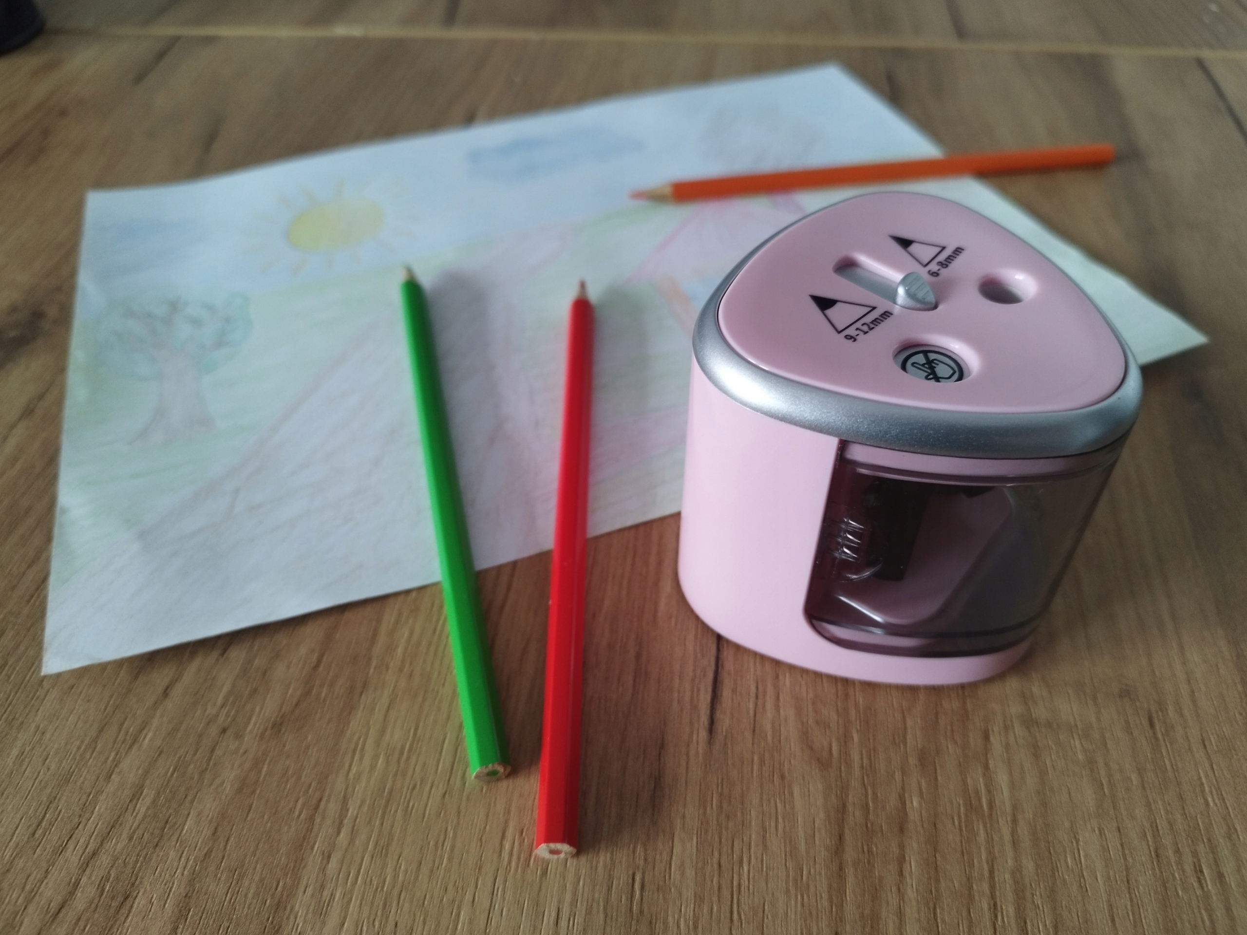 TEMPERÓWKA ELEKTRYCZNA PODWÓJNA STRUGACZKA BATERIE Rodzaj elektryczna podwójna z pojemnikiem