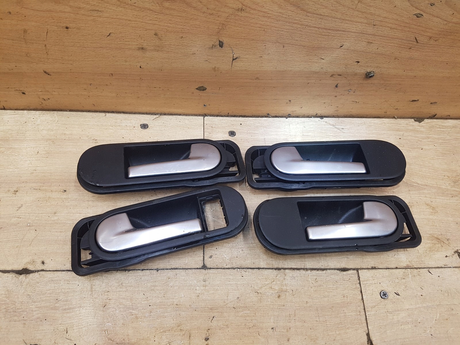 ручка двери передняя зад 4SZT комплект vw Golf V PLUS
