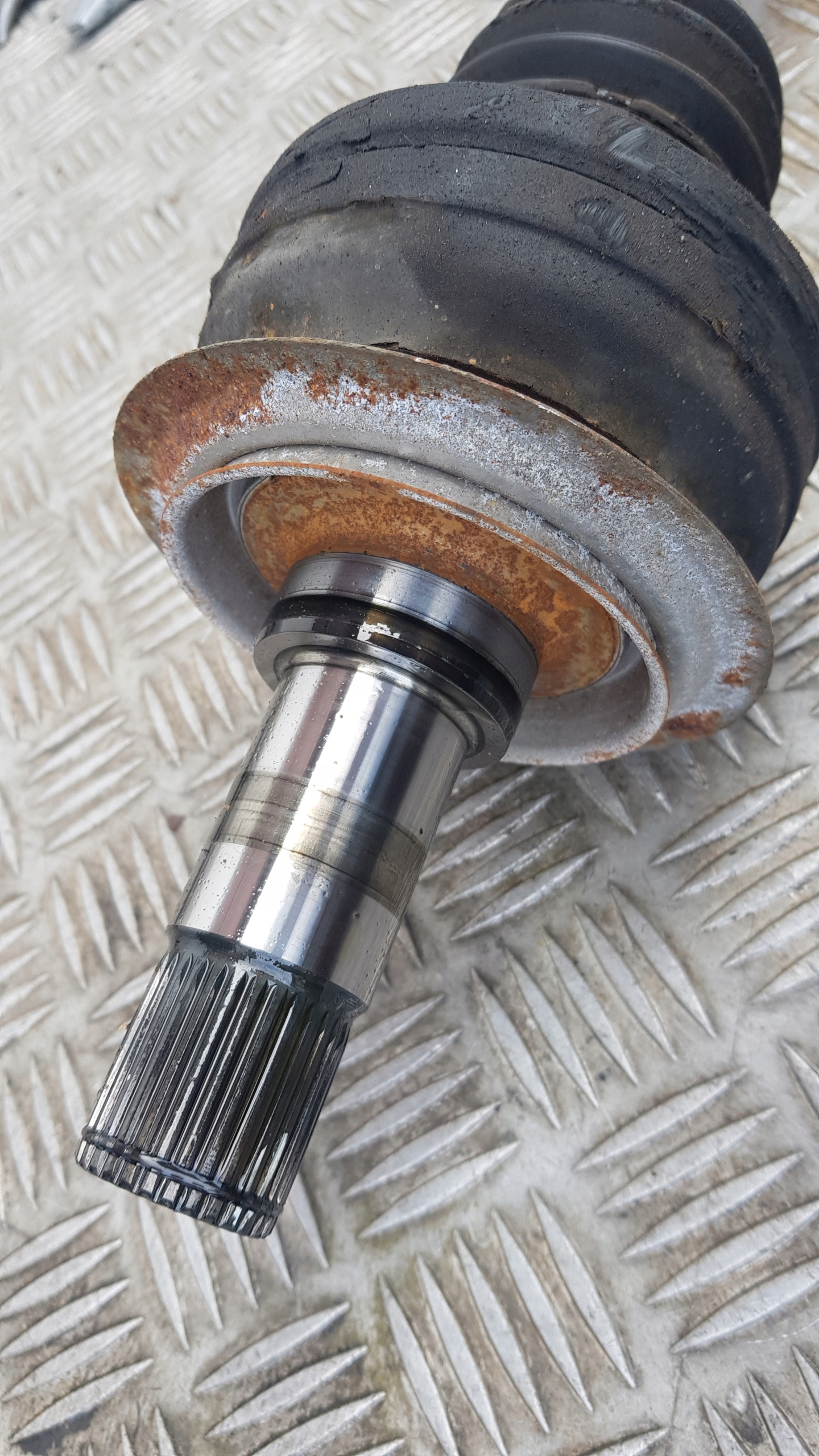 MERCEDES W203 2.7 CDI semi-axis right