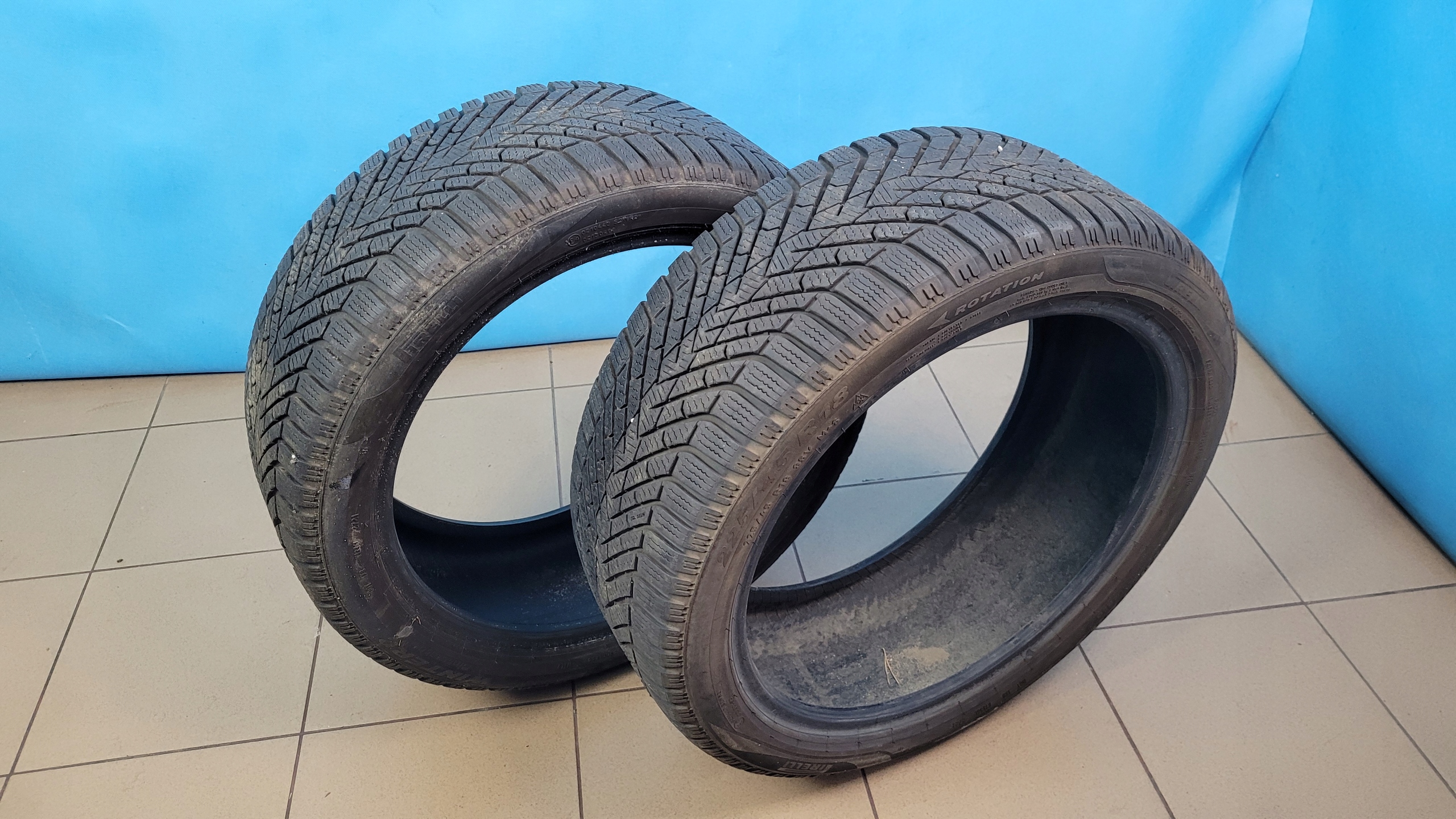 OPONY PIRELLI CINTURATO WINTER 2 225/45 R18 95V 5,4mm 2szt