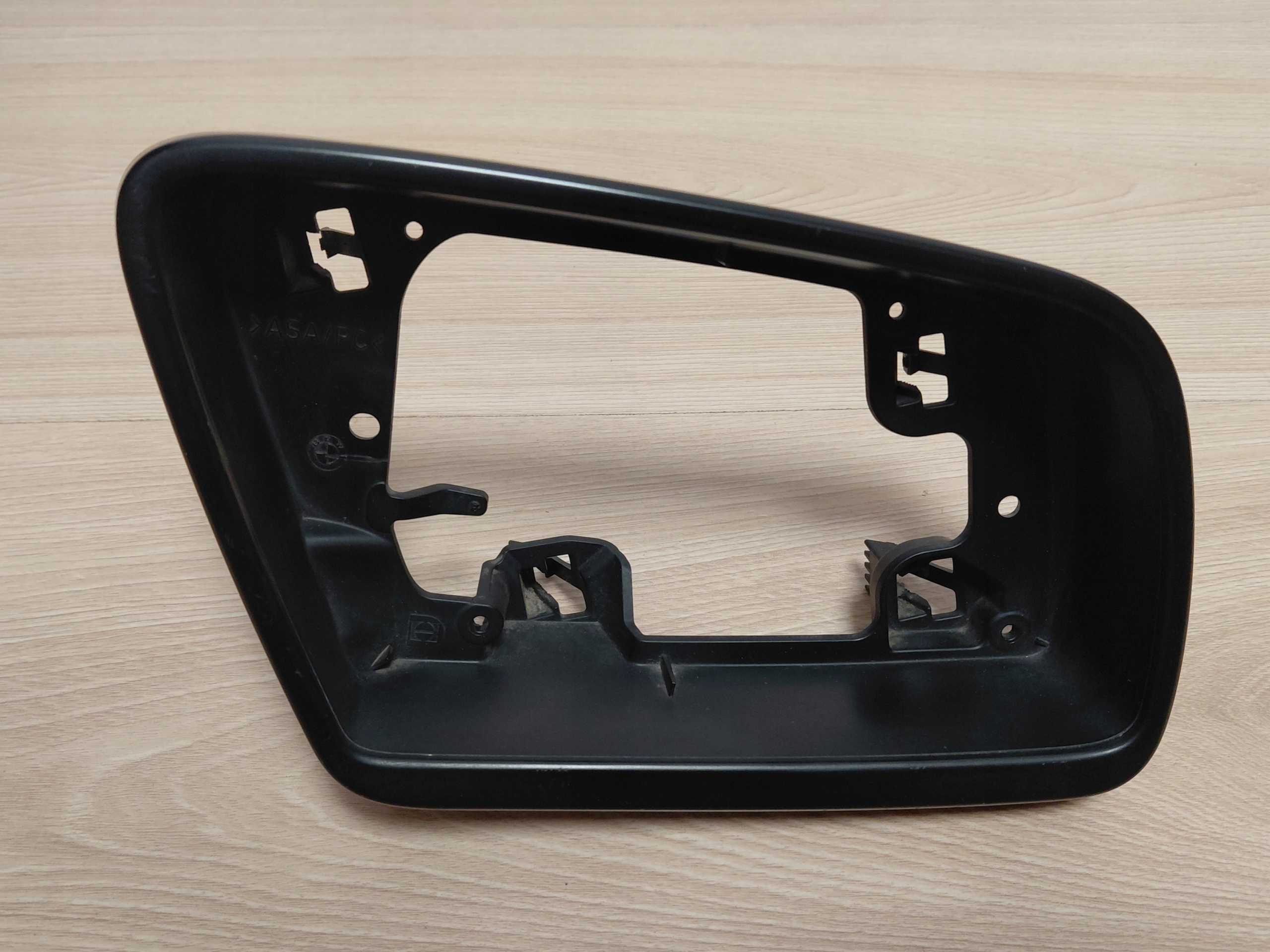 BMW E60 E61 E63 obal RÁM pravého zrcadla EUROPA OE