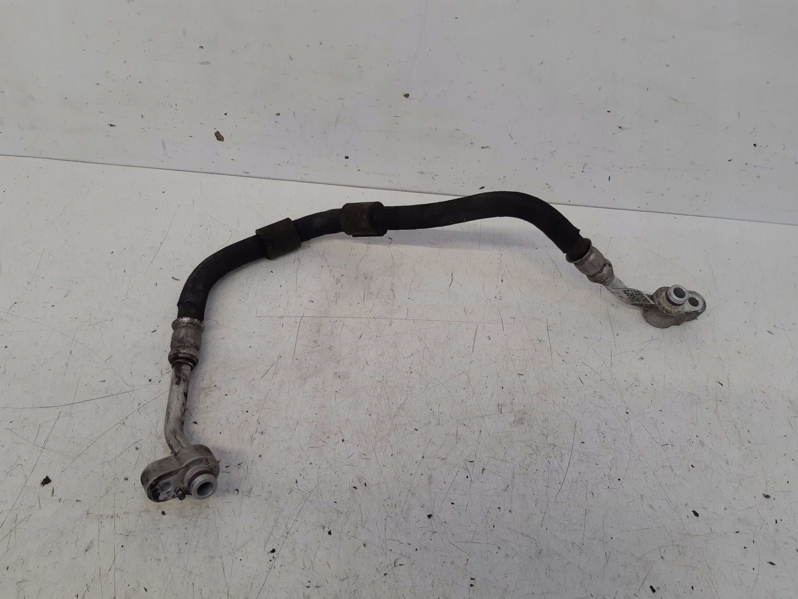 vedení klimatizaci 8W0816721D Audi A4 B9