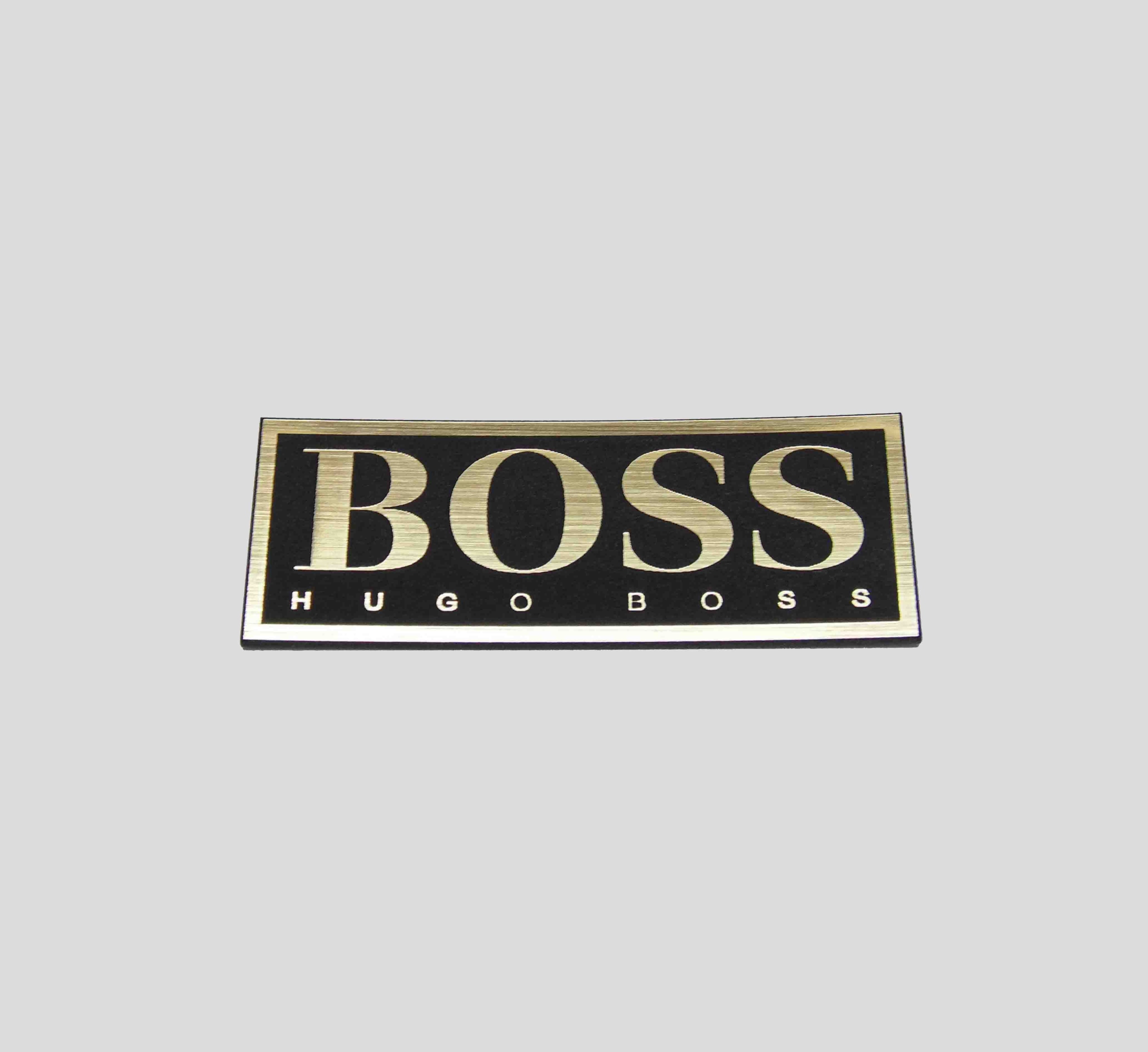 

Hugo Boss naklejka emblemat 60 x 22 mm*ZŁOTA