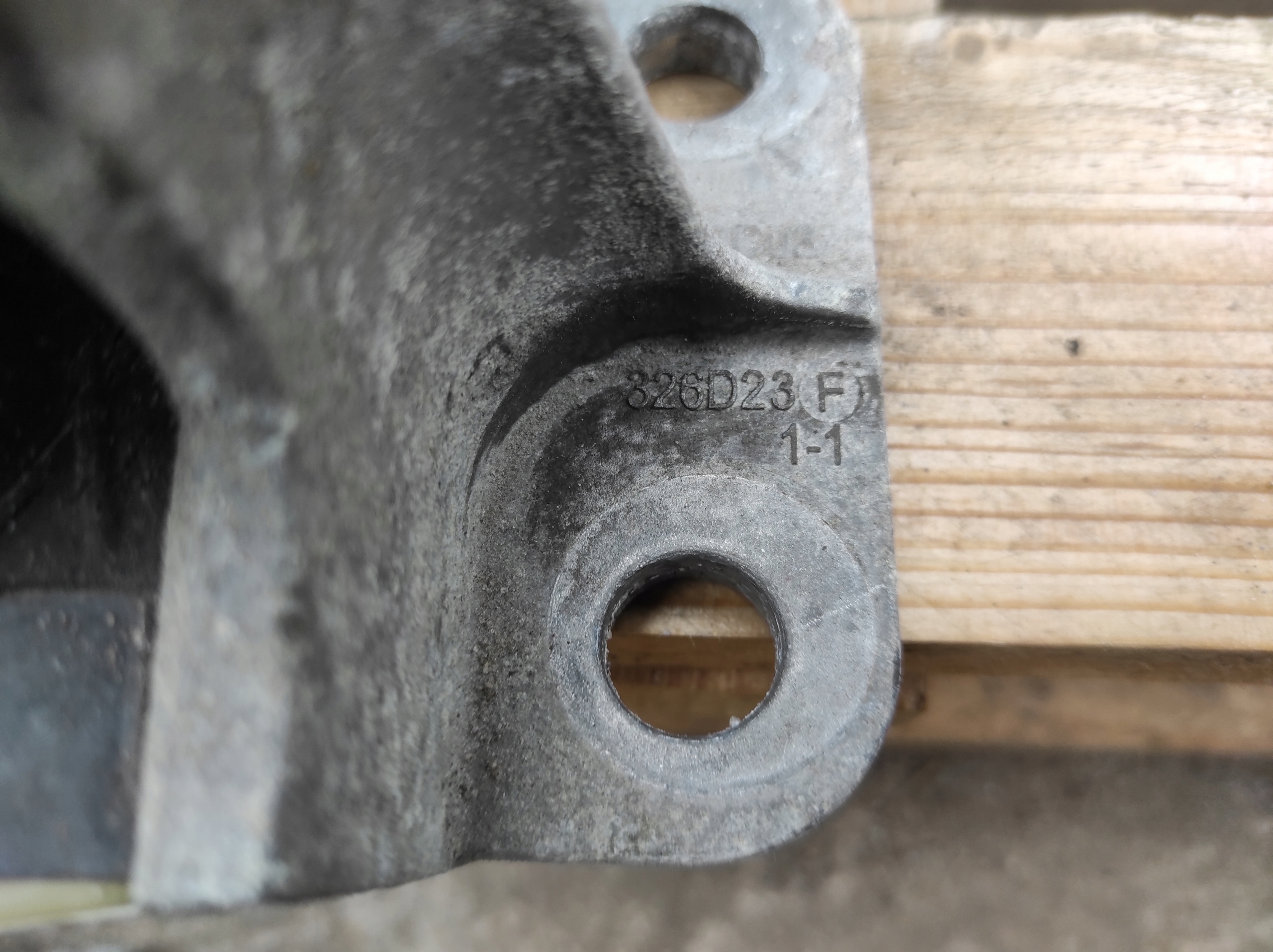 supporto staffa Motore RENAULT MEGANE III 326D23F