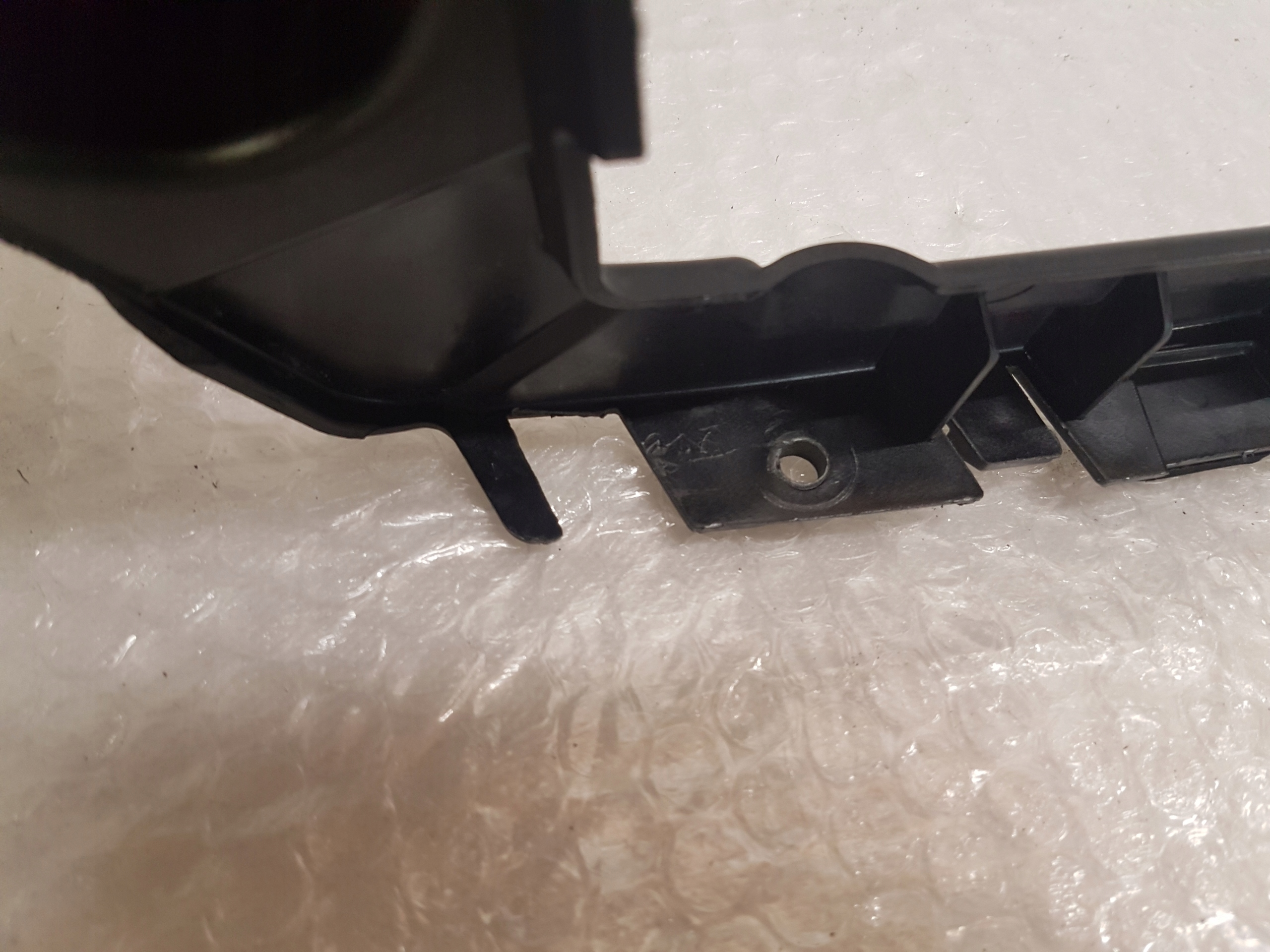 bumper bracket left rear part MASERATI LEVANTE 670108374