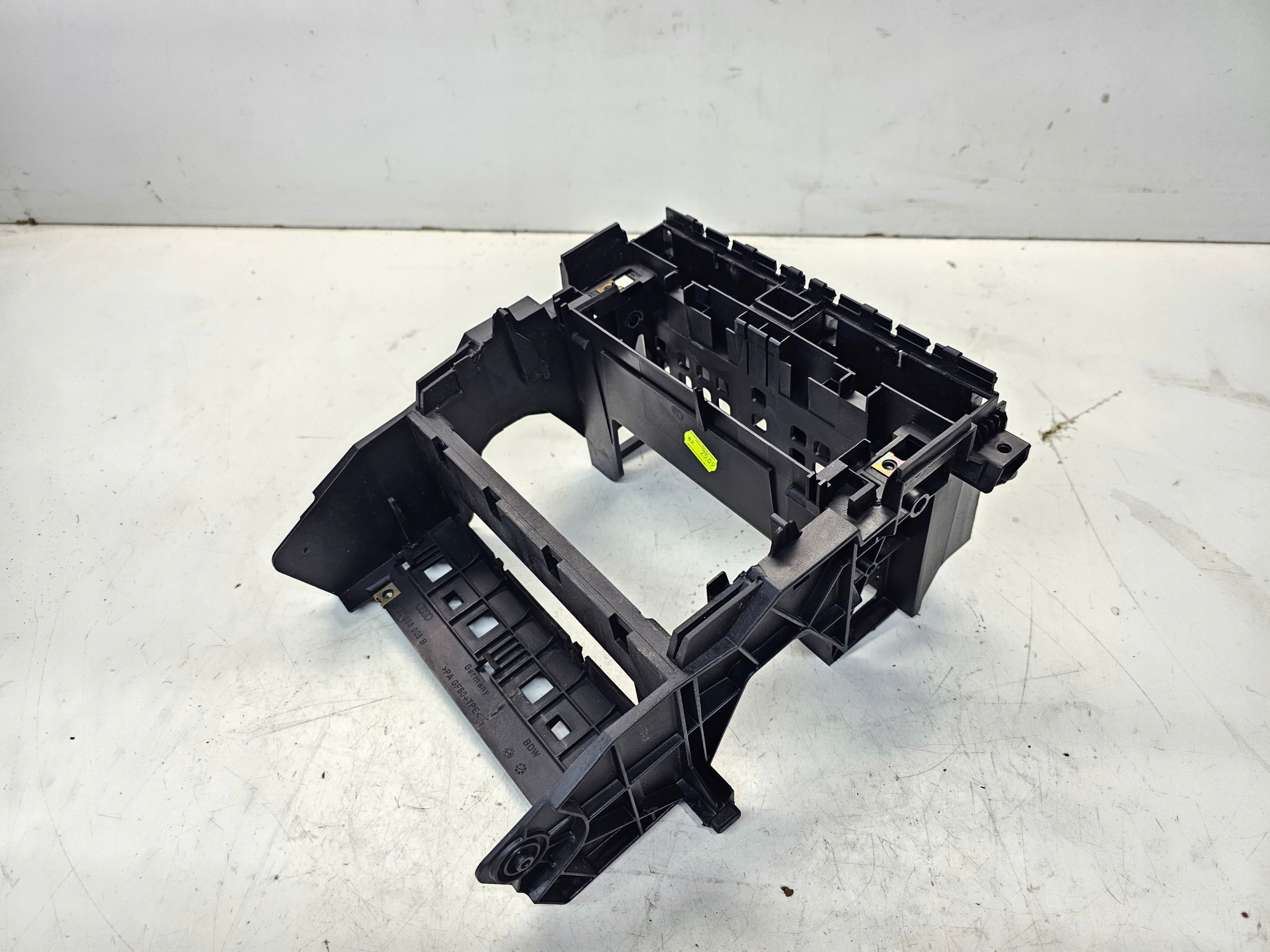Korb 1 DIN AUDI A4 B6 B7 Original 8E0858005BM1 DIN !!!