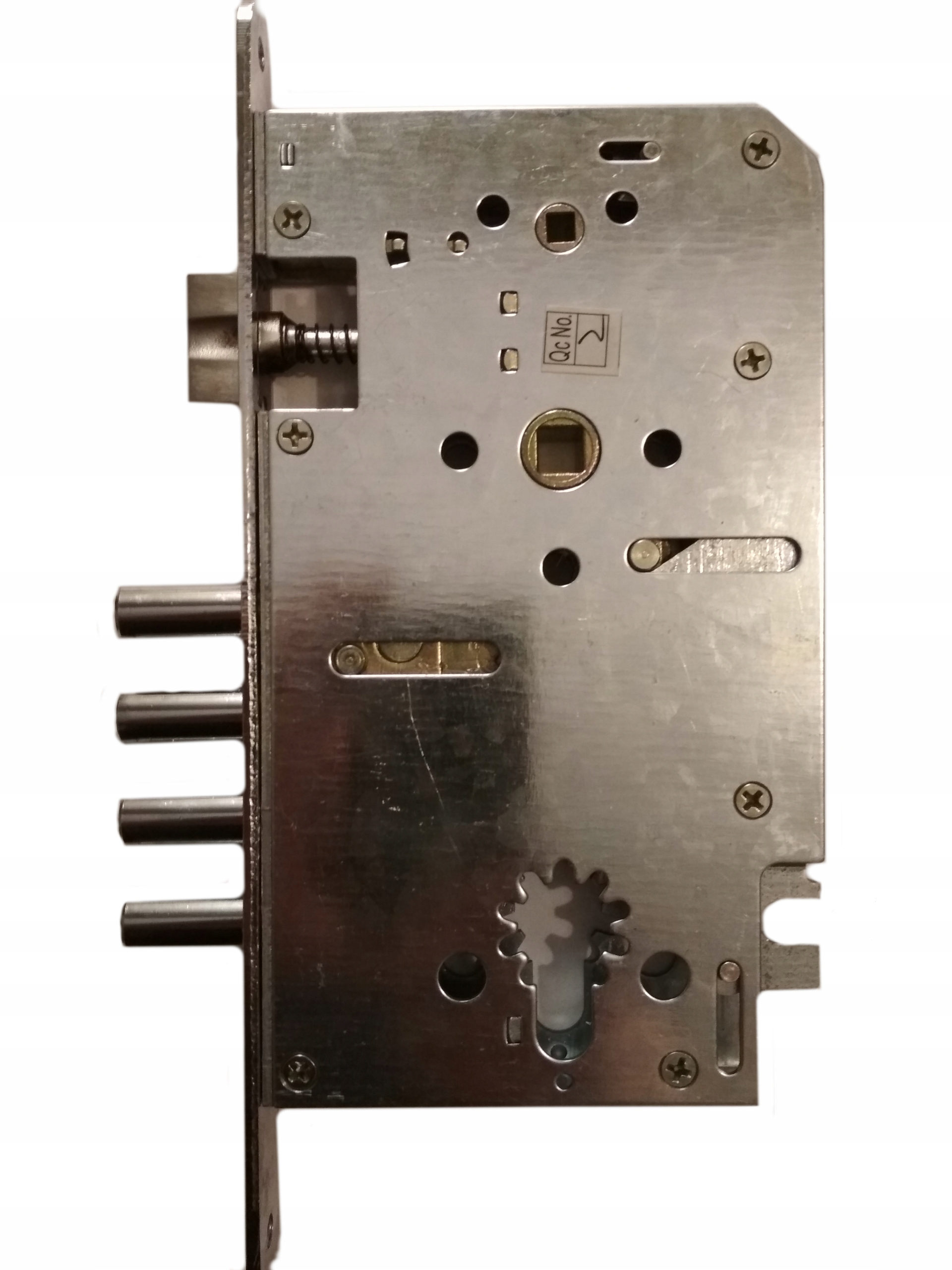 Dveřní zapuštěný zámek Delta na ozubení DC6/Z