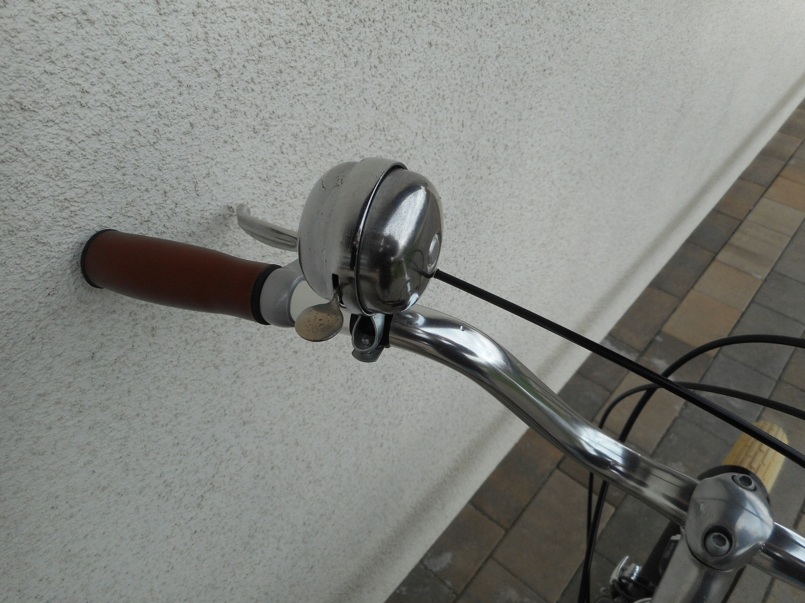 aluminiowy ELECTRA TOWNIE koła 26 24 biegi SHIMANO powystawowy Materiał ramy aluminium