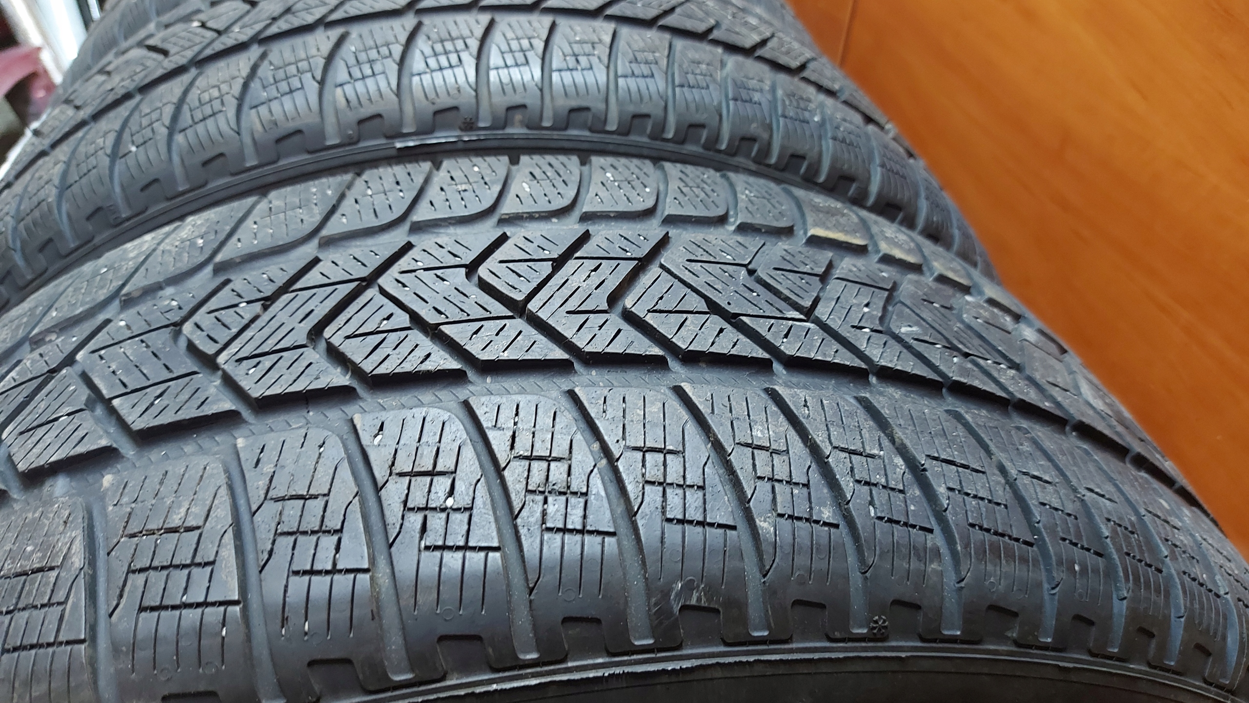 PIRELLI SCORPION 235/55r20 tyres winter 6mm