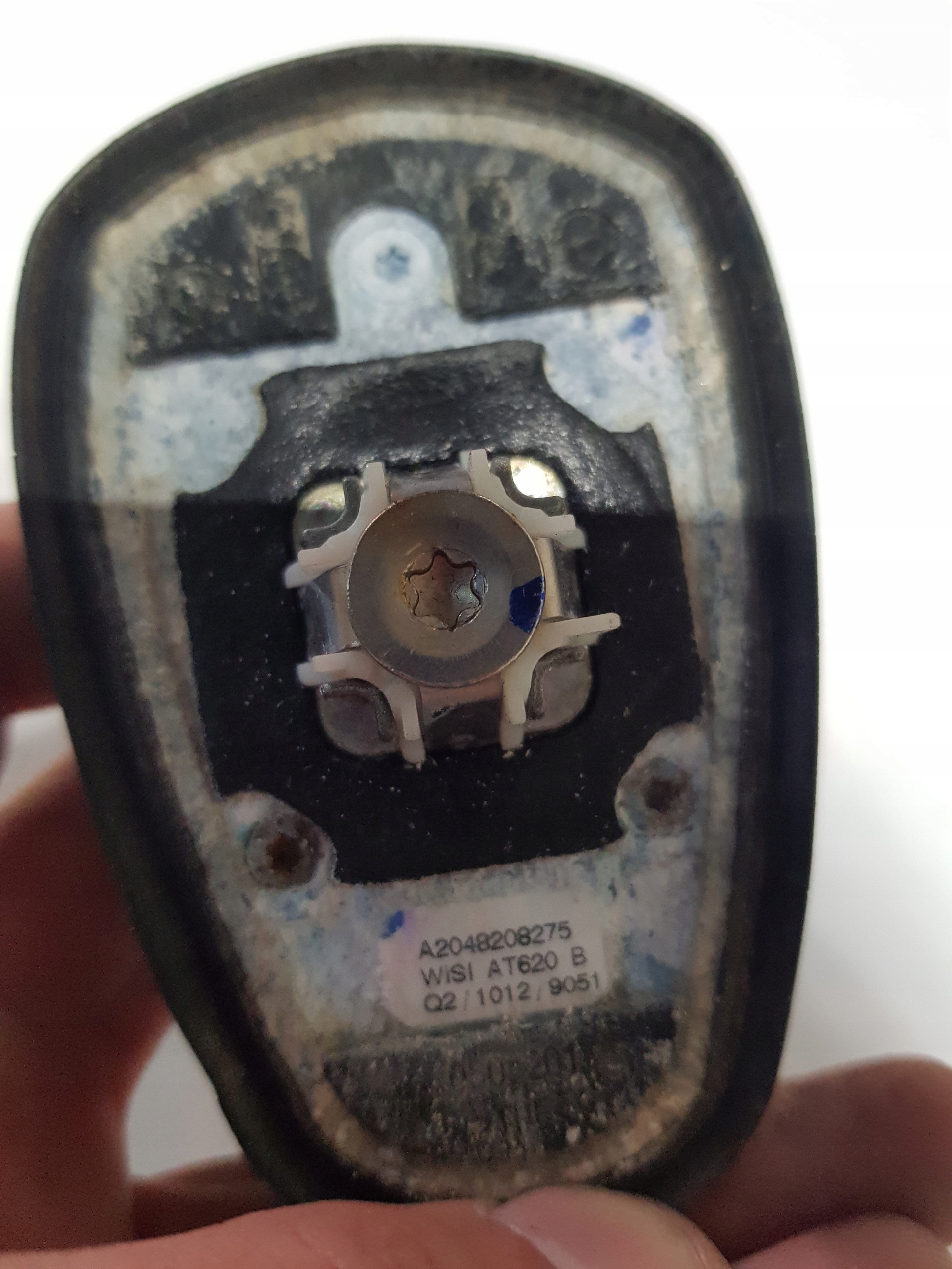 ANTENA dach GPS MERCEDES W204 2048208275