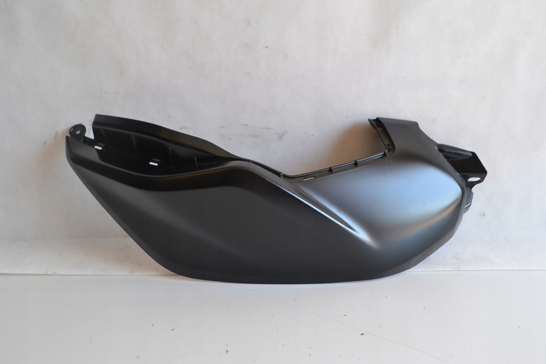 B4C-24139-00 - бекон обтекатель накладка Баку Yamaha MT07 MT-07