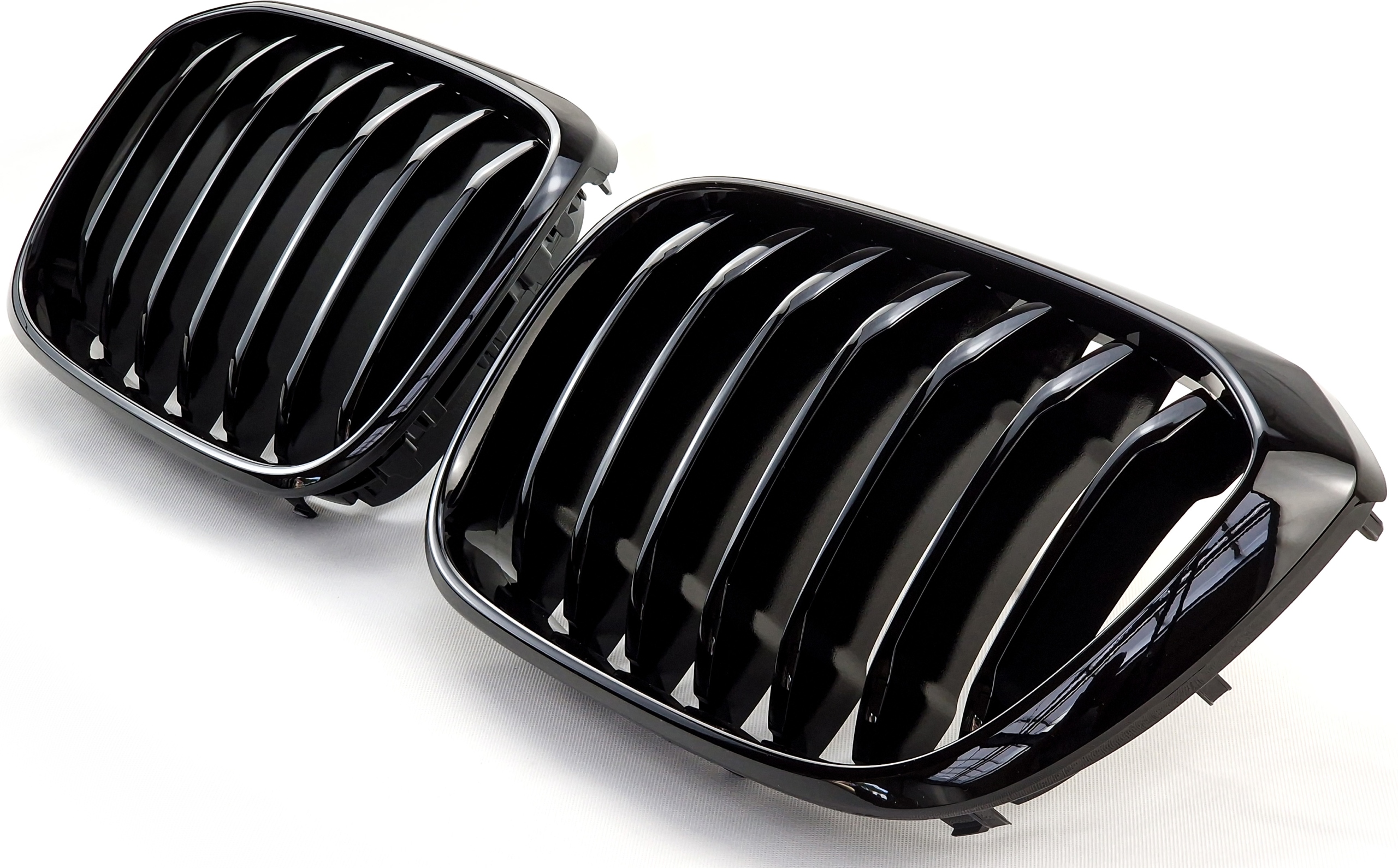 CZARNE POŁYSK NERKI GRILL ATRAPA bmw X3 G01 X4 G02 SHADOWLINE M-PERFORMANCE Strona zabudowy przód