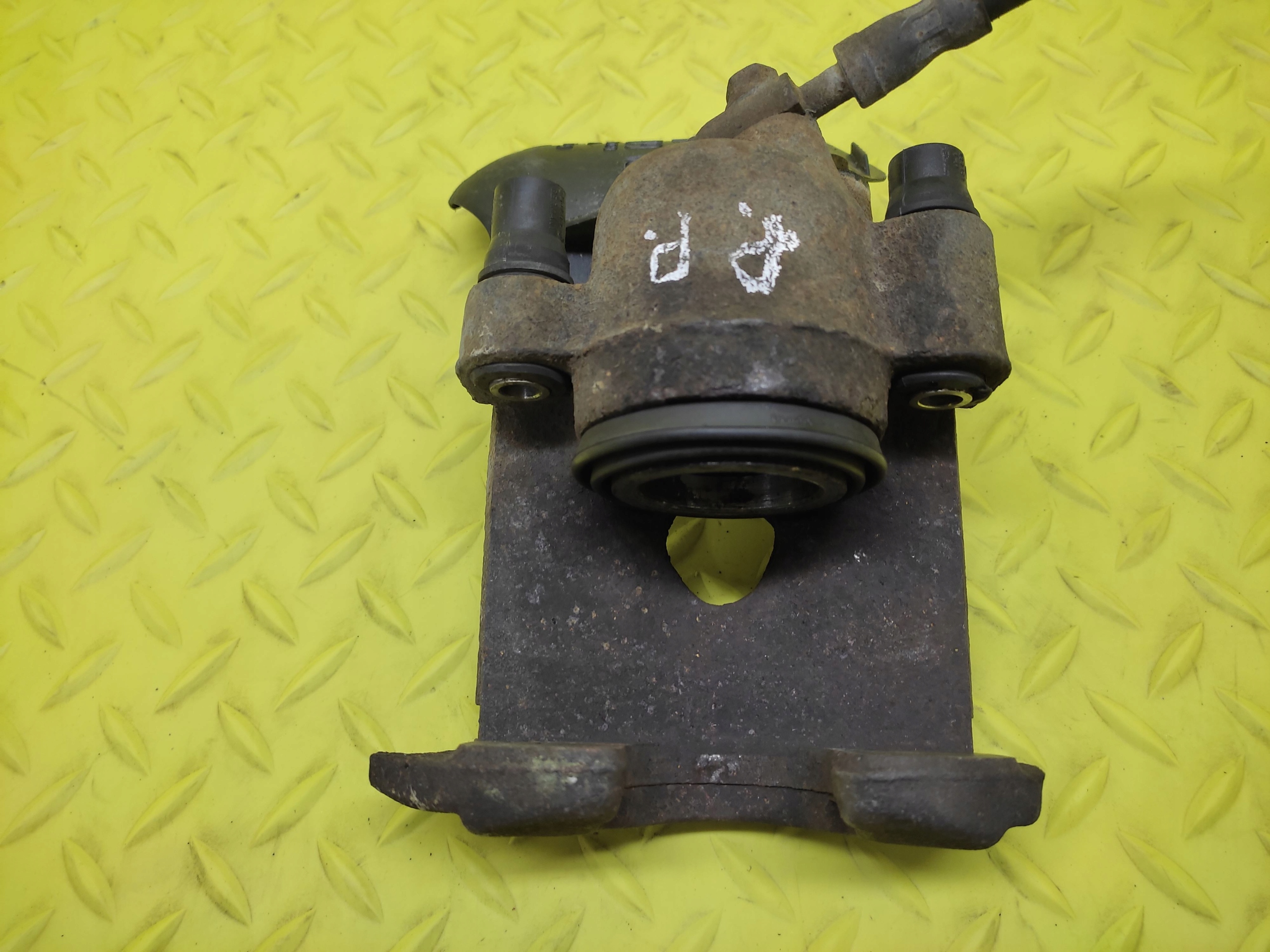 VW POLO 1.0 caliper brake right front