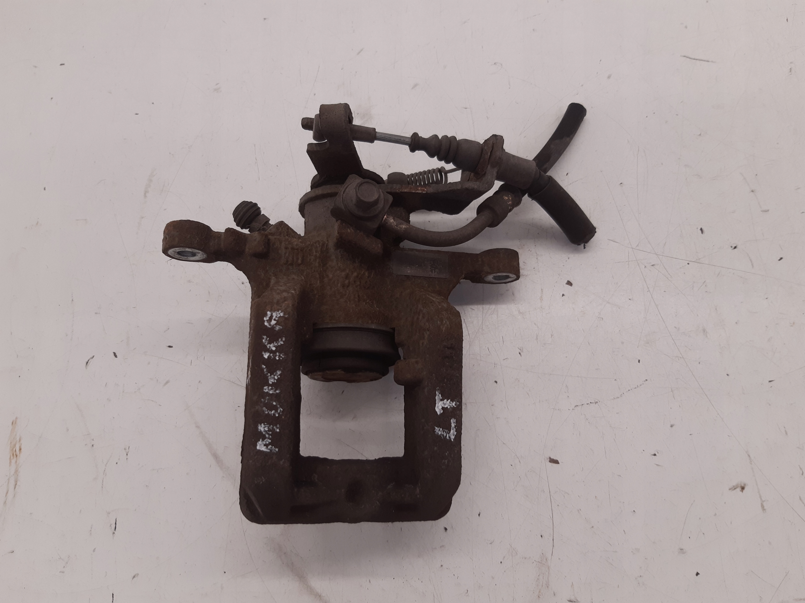 caliper left rear part Opel Mokka A 1,6 CDTI