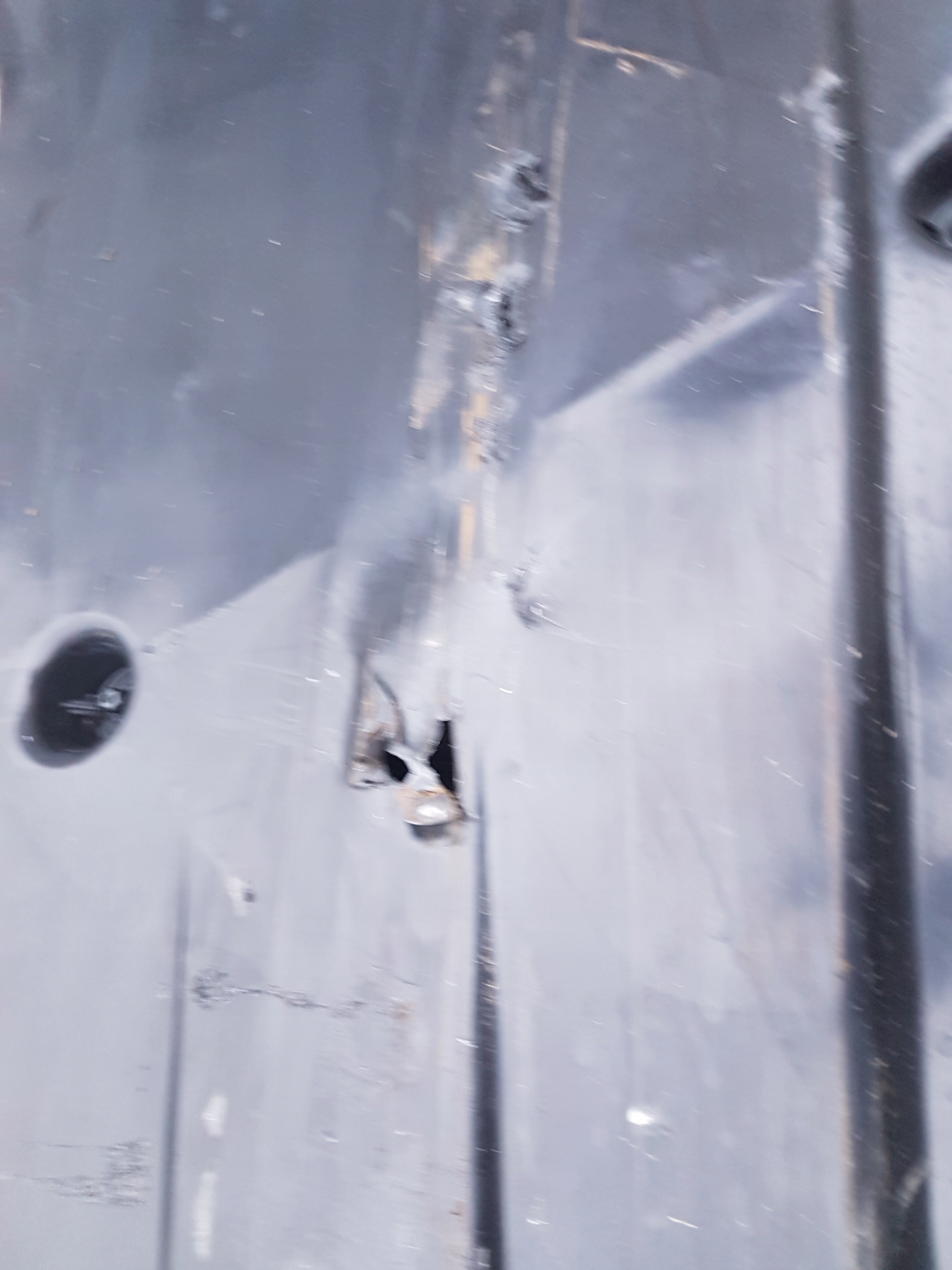 LEON IV 5F HB ABDECKUNG BLENDE ABDECKUNG UNTERFAHRSCHUTZ RECHTS
