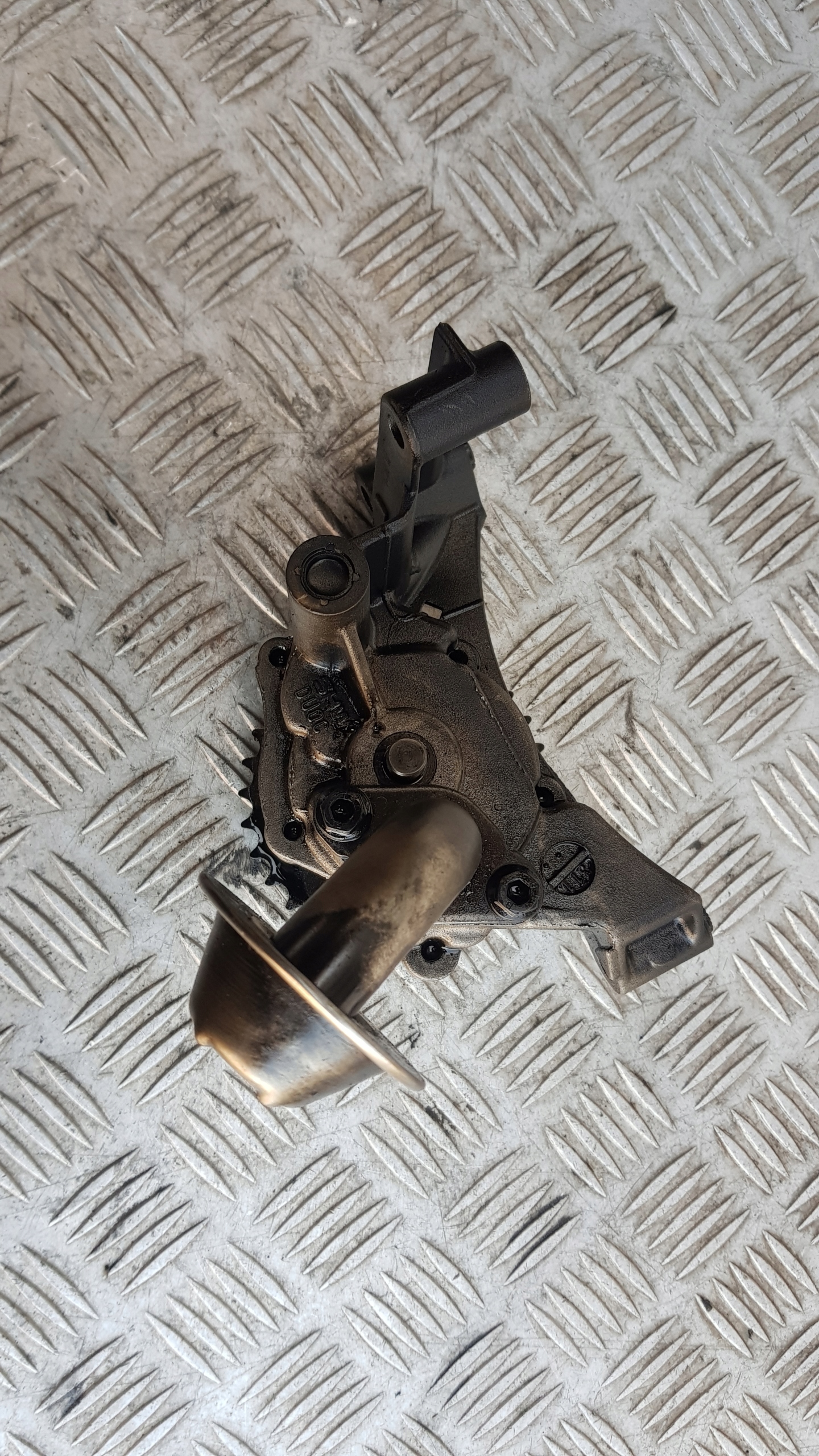 AUDI A4 B6 SUPERB PASSAT B5 1.9 TDI oil pump