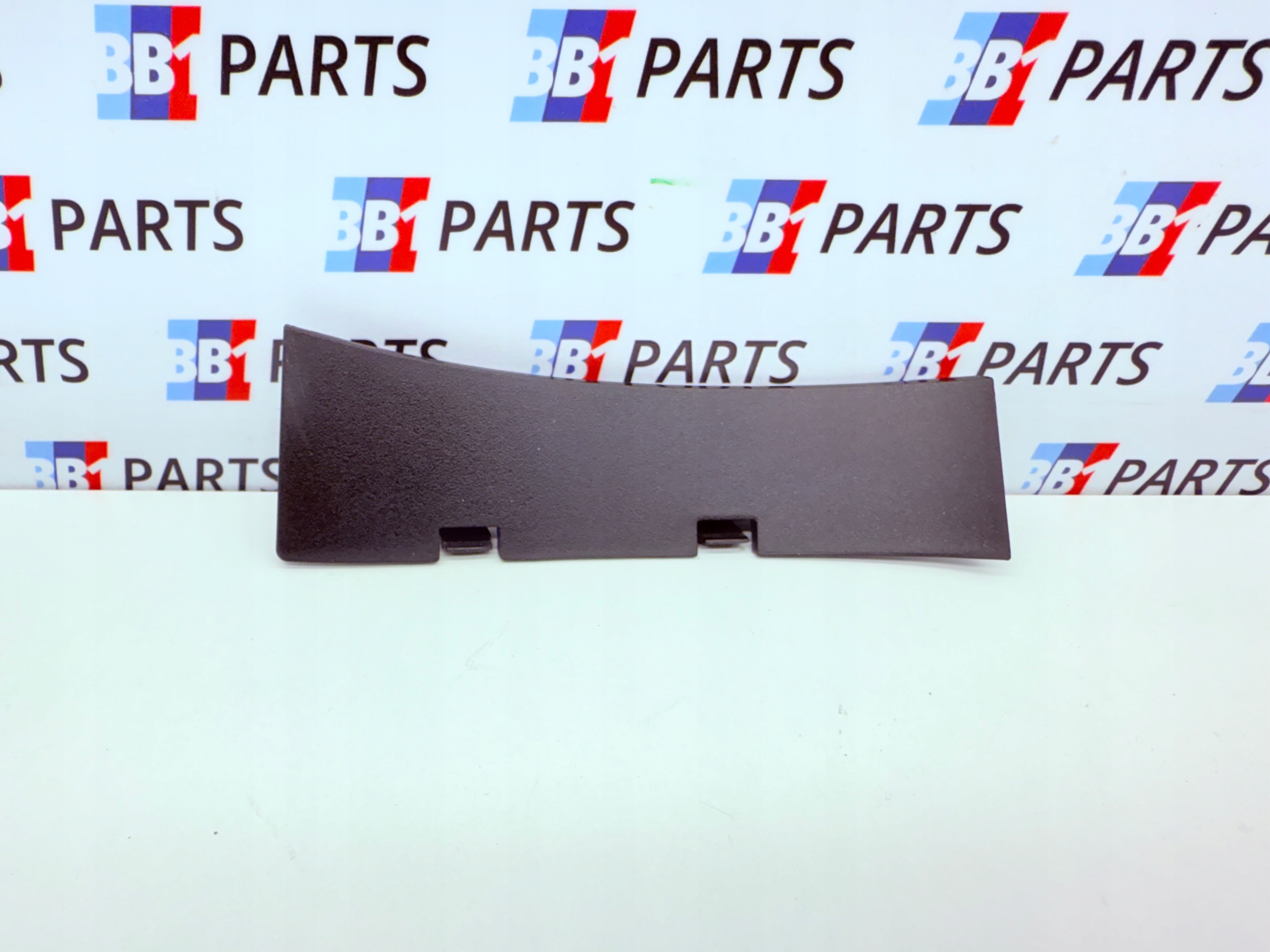 BMW F31 KOMBI cover moulding boot left 7313045