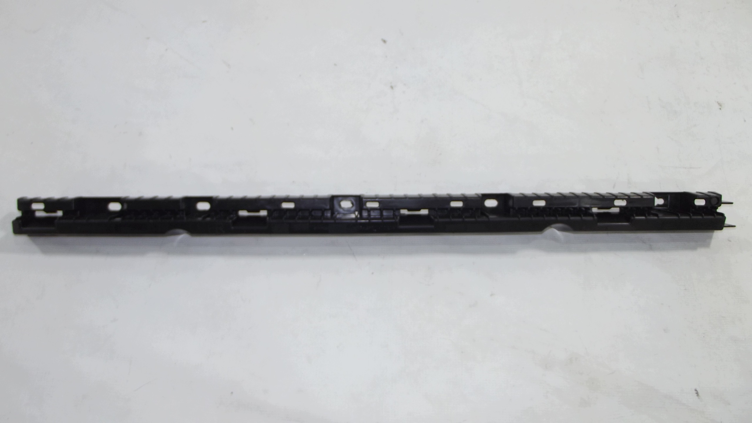 Volvo XC90 II support holder mouldings progowej left front 32216523 31378136