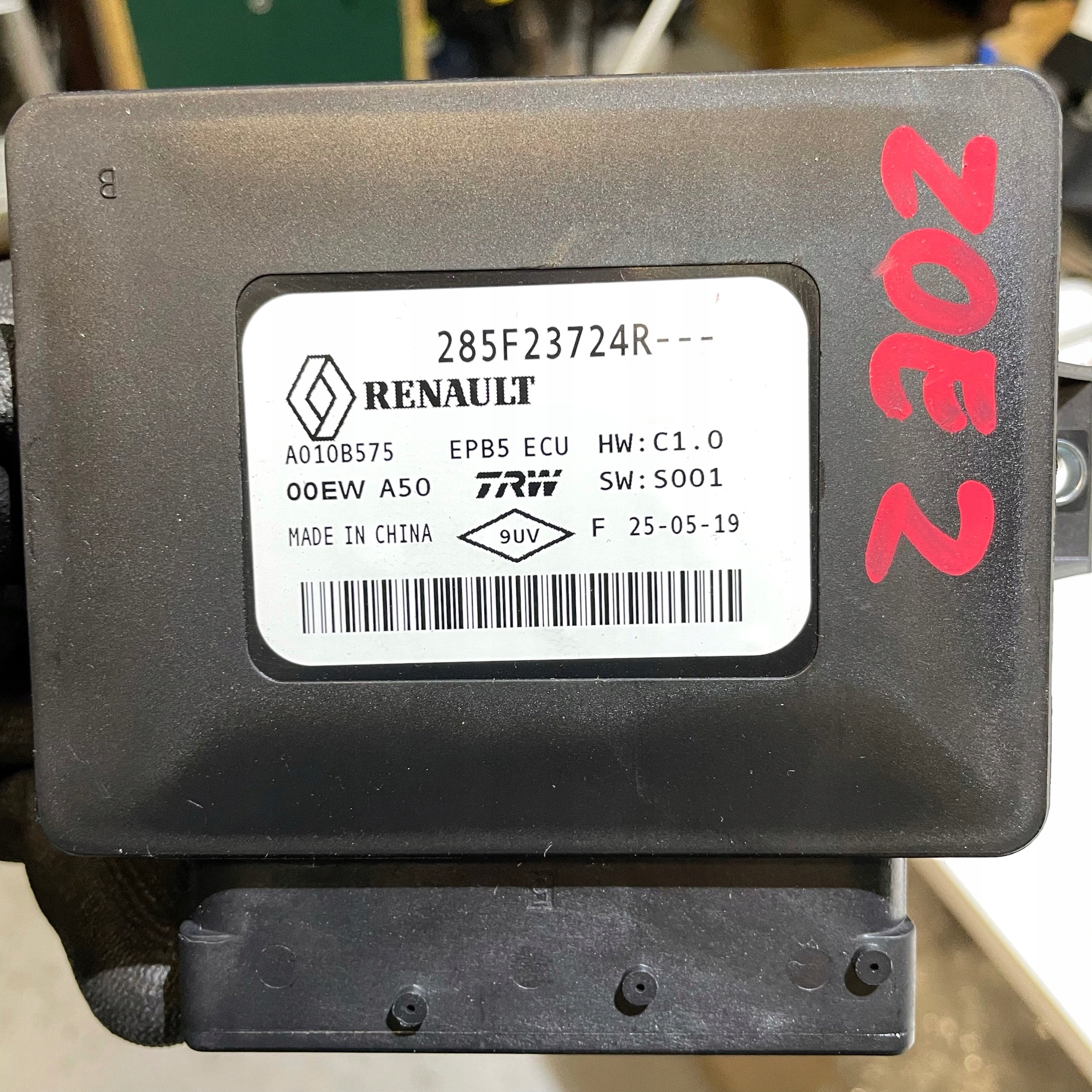 RENAULT ZOE II MODULE ELECTRIC BRAKE 285F23724R
