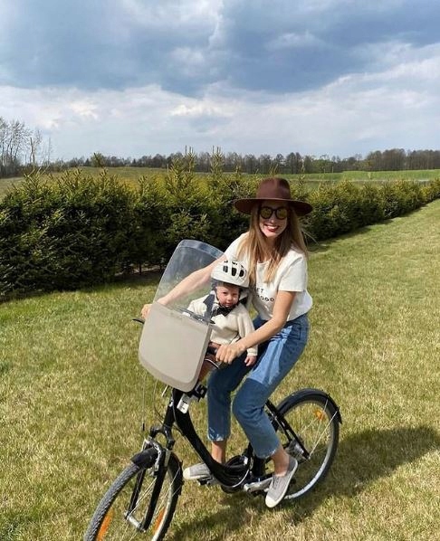 FOTELIK ROWEROWY EXCLUSIVE MINI PLUS BLACK + SZYBA Model MINI PLUS