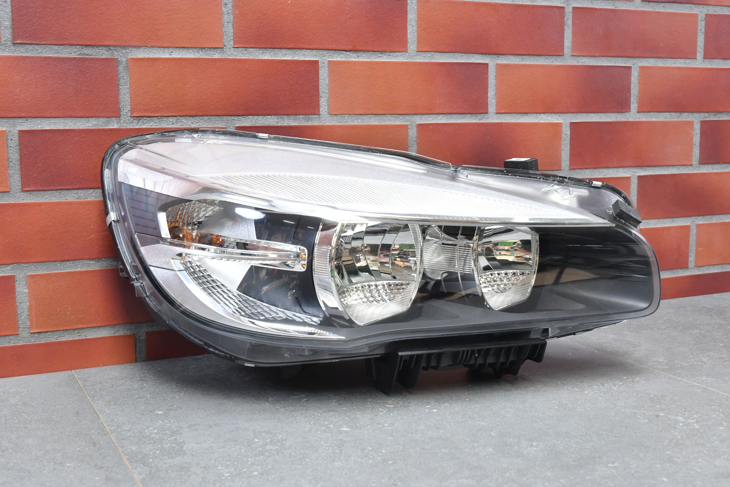 light right front front BMW 2 F45 F46 7422574 EUROPA