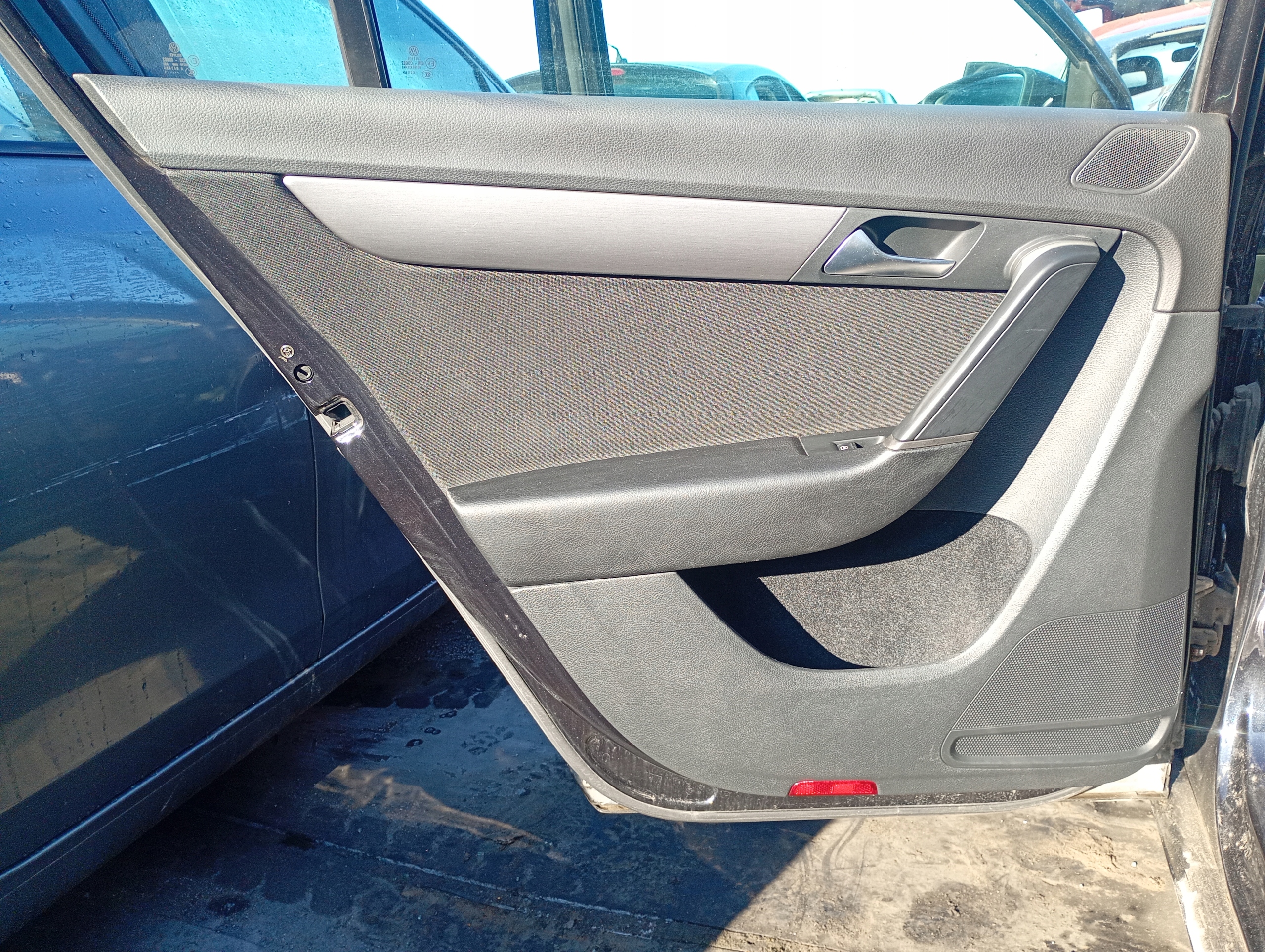 VW Passat B7 10-14 upholstery left side side left rear rear part