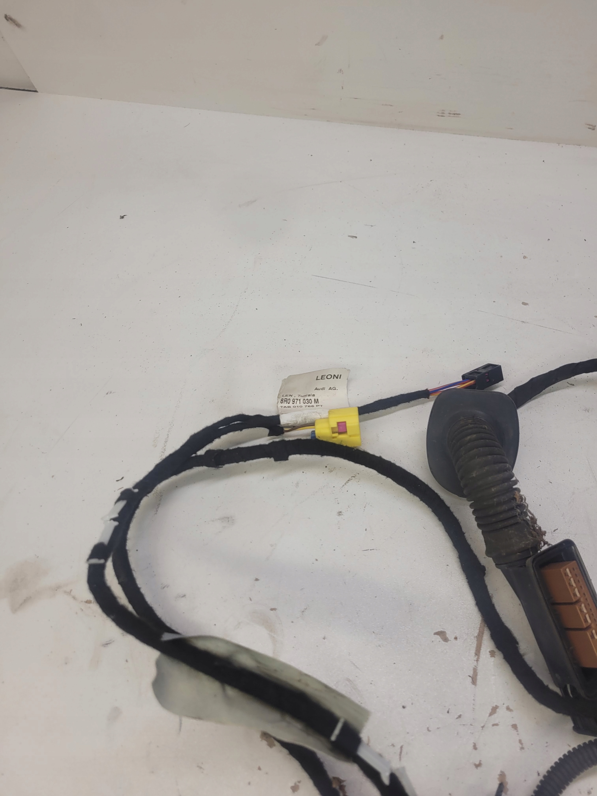 bundle door right front AUDI Q5 8R0971030M