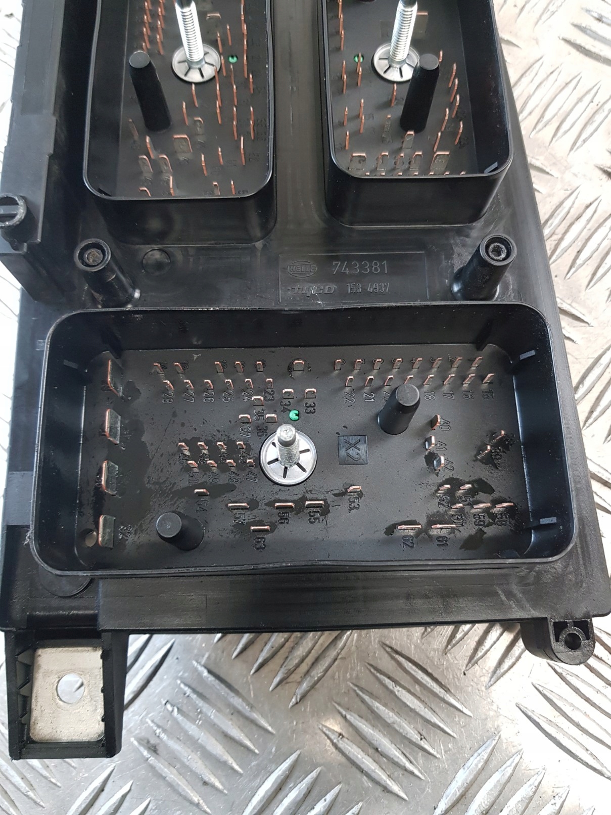 Module fusibles 13206748 OPEL ASTRA H 1.9D 07R