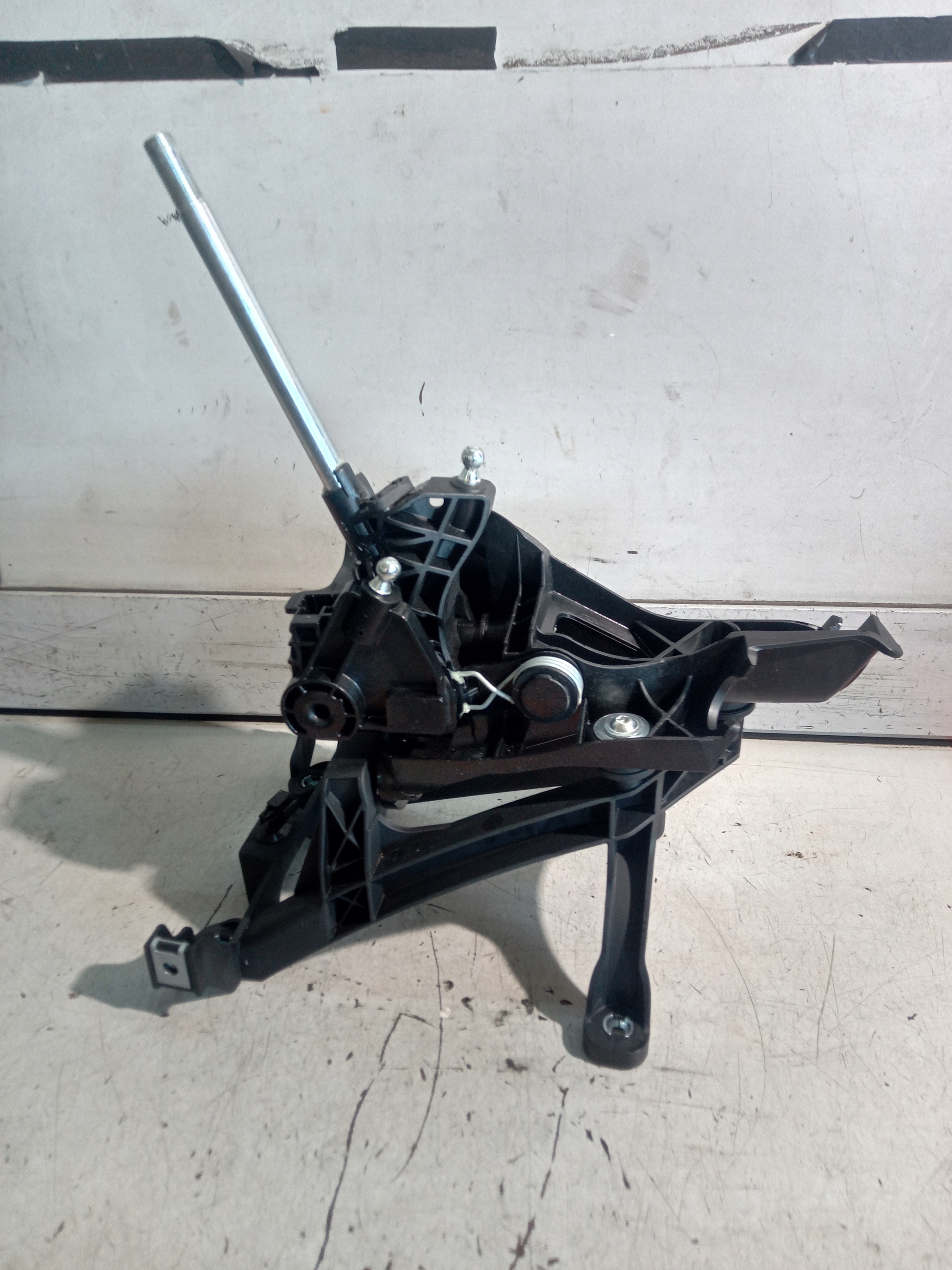 LX6R-7C453-DKE - FORD KUGA MK3 важіль перемикання передач 1.5 TDCi