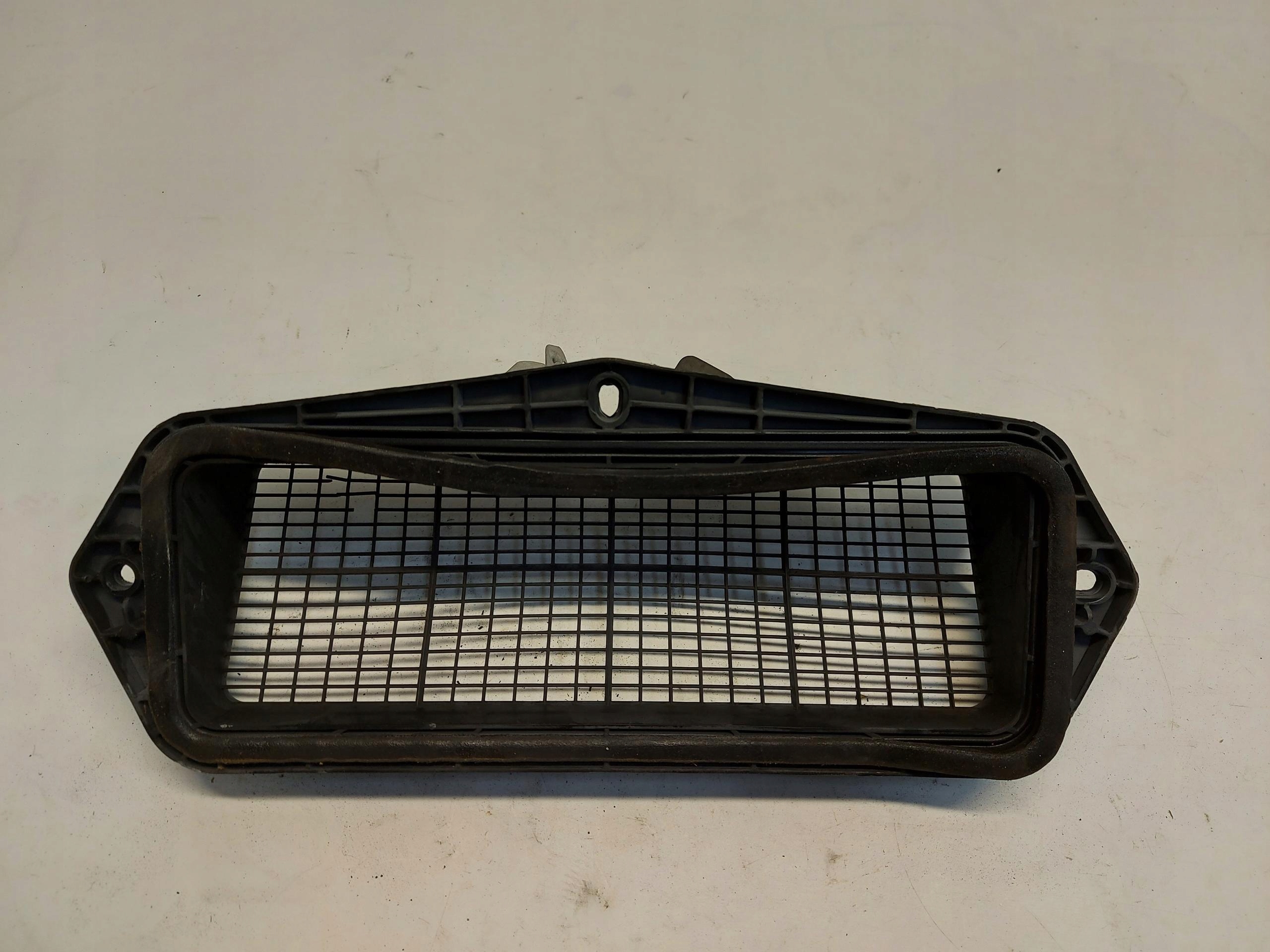 VW Arteon 3G8 2018r intake drain air 5Q0815479
