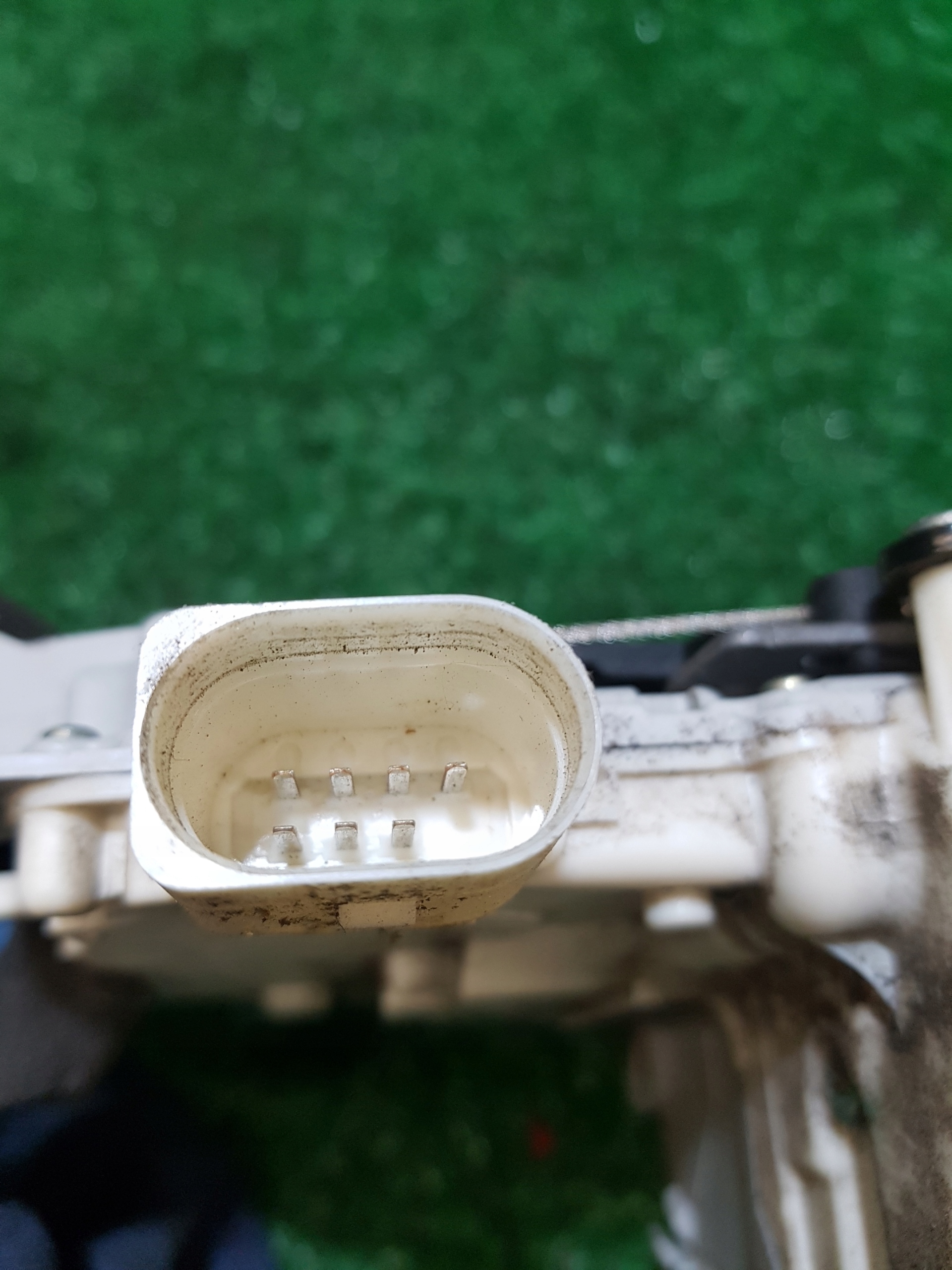 lock door right front AUDI A6-C6 4F1837016