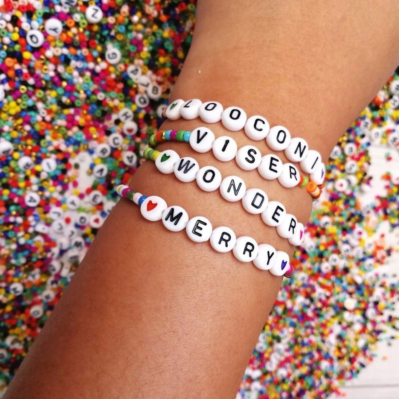 ZESTAW KORALIKÓW DO ROBIENIA BRANSOLETEK KORALIKI Materiał plastik