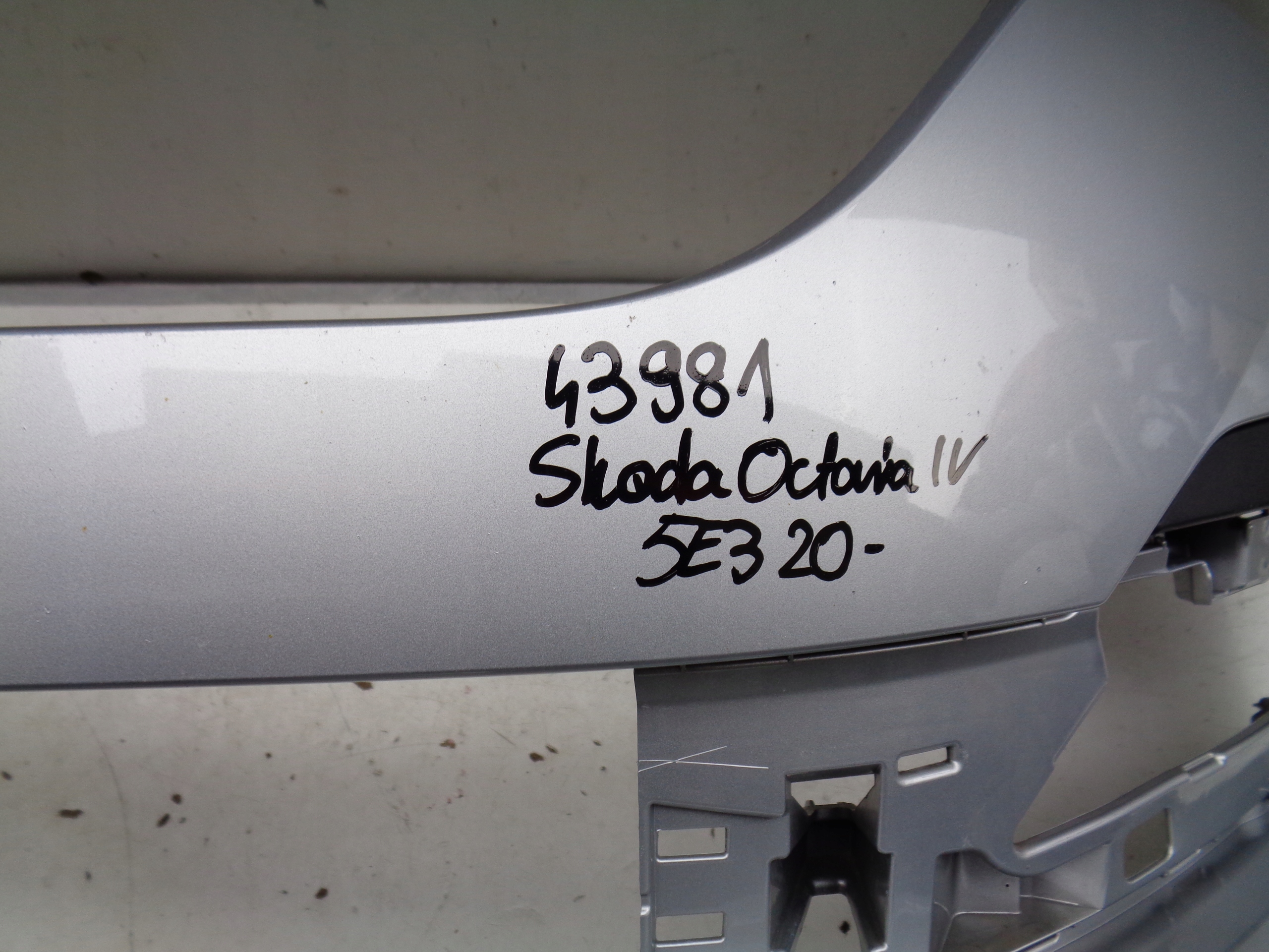 Frontstoßstange SKODA OCTAVIA IV 4 5E3 20- NR 43981