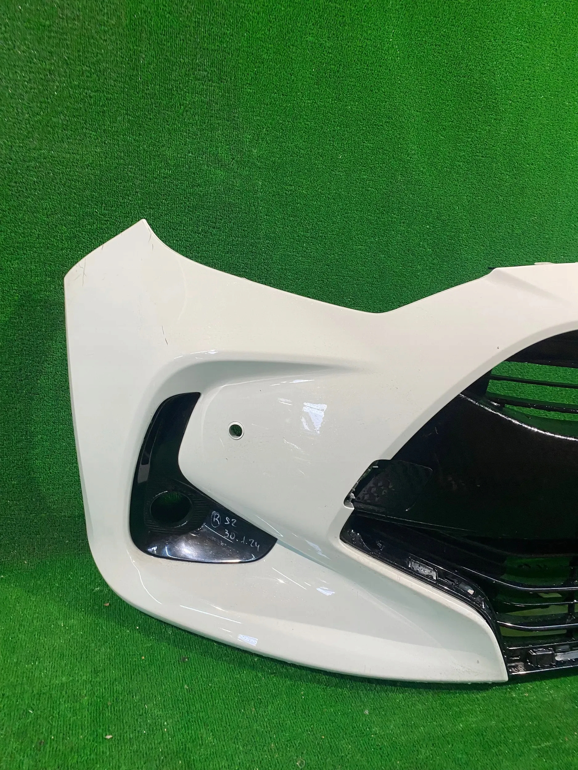 frontstoßstange vorne TOYOTA YARIS IV NR.Z9