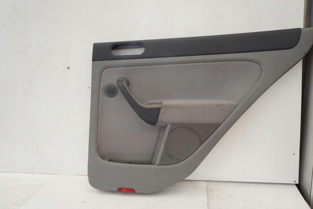дверные карты задний правый vw Golf V PLUS 2.0