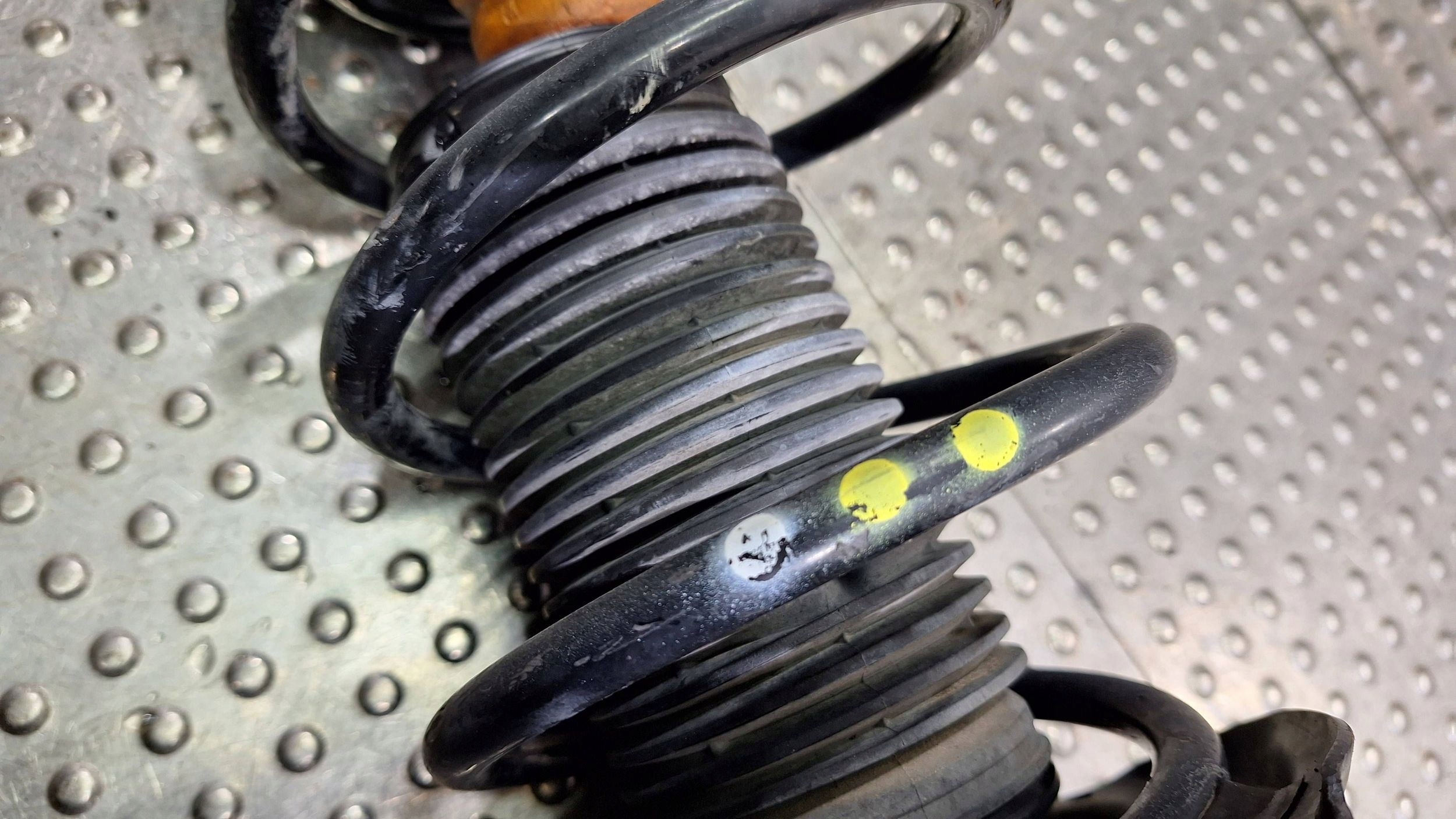 shock absorber left right front 5Q0413023CP GOLF VII LEON III A3 8V 1.6TDI